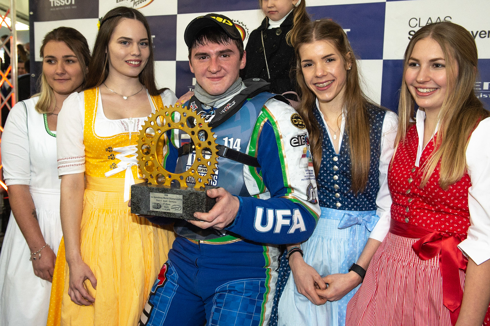 Photo: Ian Charles

Sunday Winner Dinar Valeev with the start line girls 

FIM Ice Speedway Gladiators World Championship, Event 4.2, Max-Aicher-Arena, Inzell, Germany, Sunday 17 March 2019
