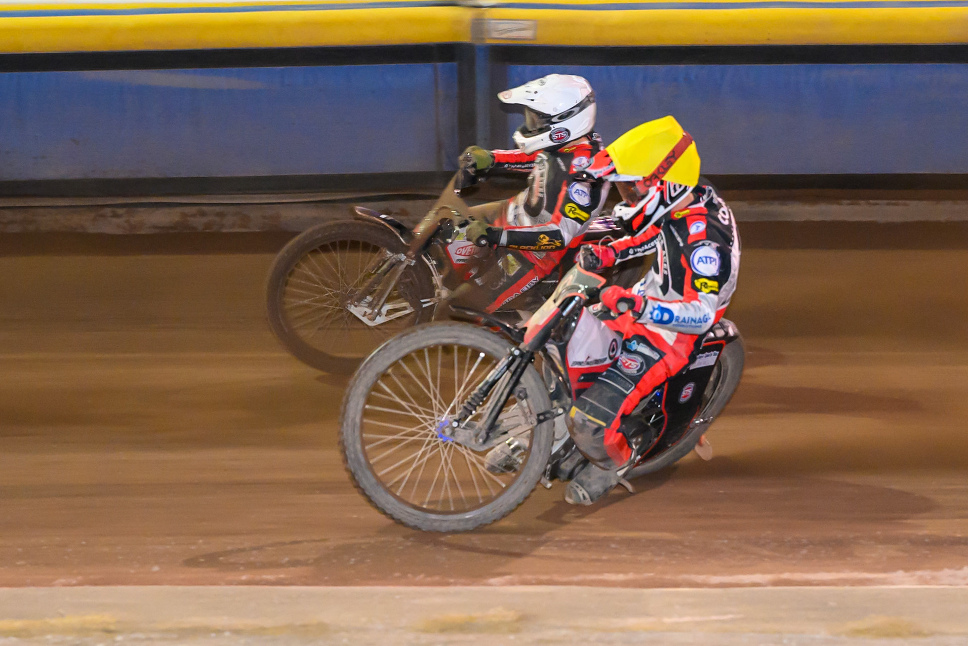 Zach Cook of Belle Vue Aces in Yellow rides inside Peter Kildemand of Belle Vue Aces in White during the Knockout Cup Northern Section match between Sheffield Tigers and Belle Vue Aces at Owlerton Stadium, Sheffield on Thursday 2nd April 2026. (Photo: Ian Charles | MI News)