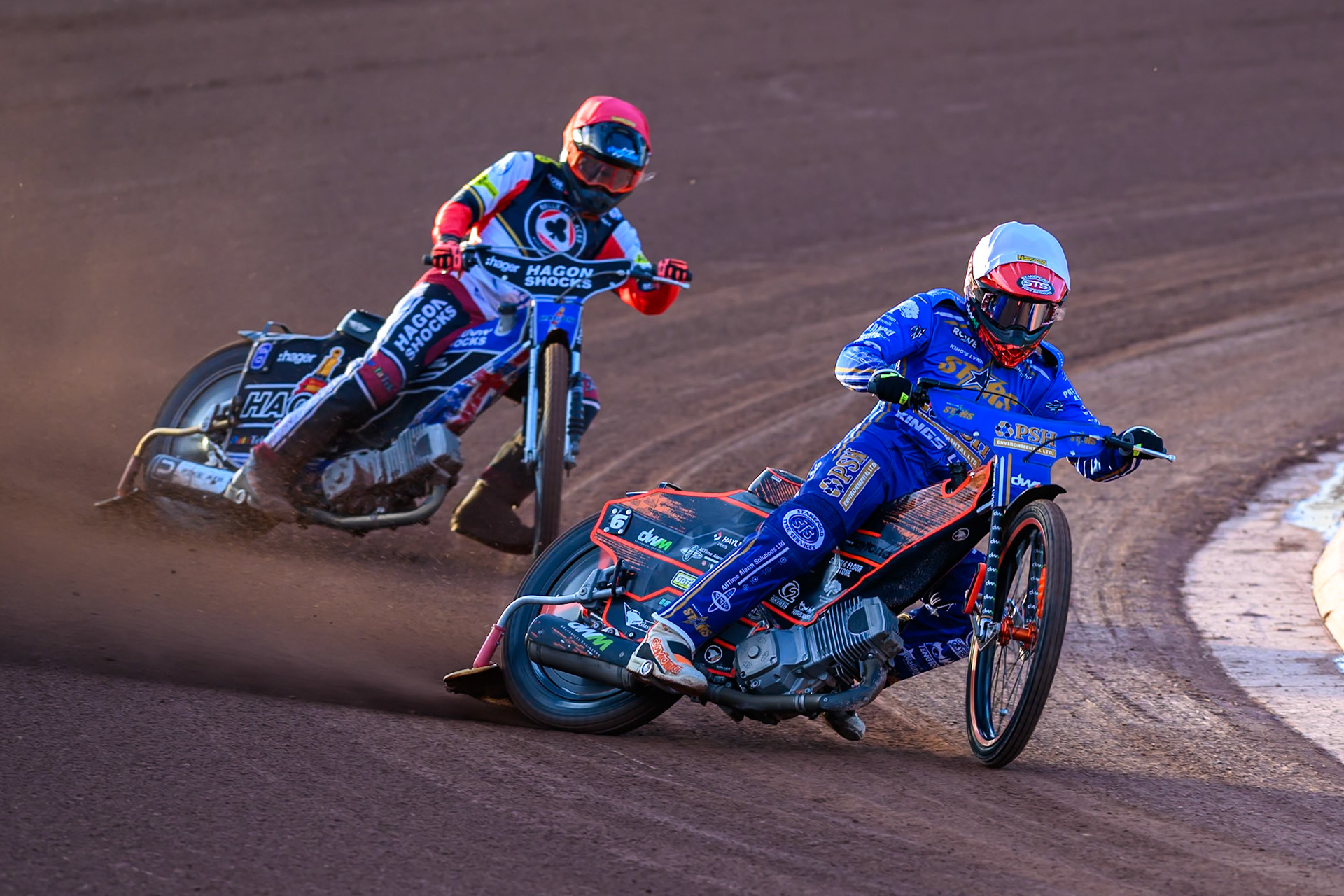 Jordan Jenkins of Kings Lynn Stars in White leading Jason Edwards, Guest rider for Belle Vue Aces in Red during the Rowe Motor Oil Premiership match between Belle Vue Aces and King's Lynn Stars at the National Speedway Stadium, Manchester on Monday 10th August 2026. (Photo: Ian Charles | MI News)