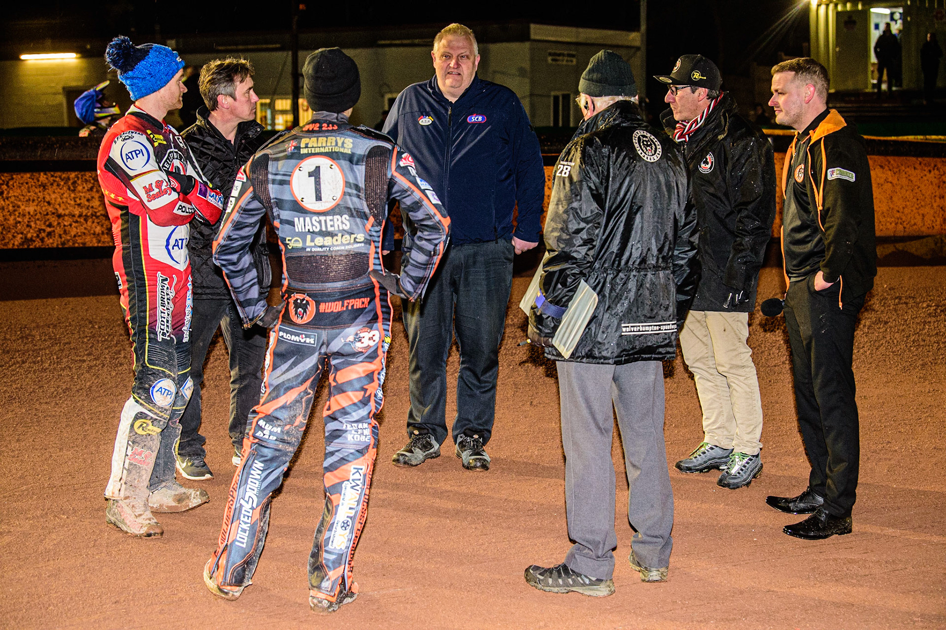 On track meeting as the rain falls during the SGB Premiership Knock Out Cup Quarter Final 1st Leg between Wolverhampton Wolves and Belle Vue Aces at Monmore Green Stadium, Wolverhampton on Monday 10th April 2023. (Photo: Ian Charles | MI News)