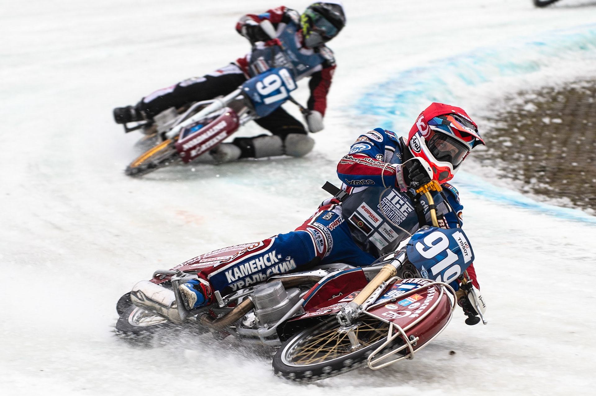 Photo: Ian Charles

Dmitri Khomitsevich (919) leads Ove Ledström (97)

FIM Ice Speedway Gladiators World Championship, Final 3.2, Horst-Dohm Eisstadion, Berlin, Germany Sunday  3  March  2019