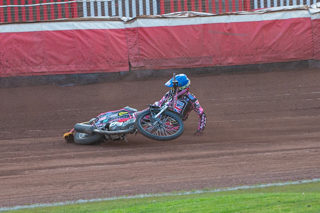 Photo by Ian Charles:

Meeting Reserve Leon Flint falls 

FIM Speedway Grand Prix World Championship - Qualifying Round 1, Peugeot Ashfield Stadium, Glasgow, 8 June 2019
