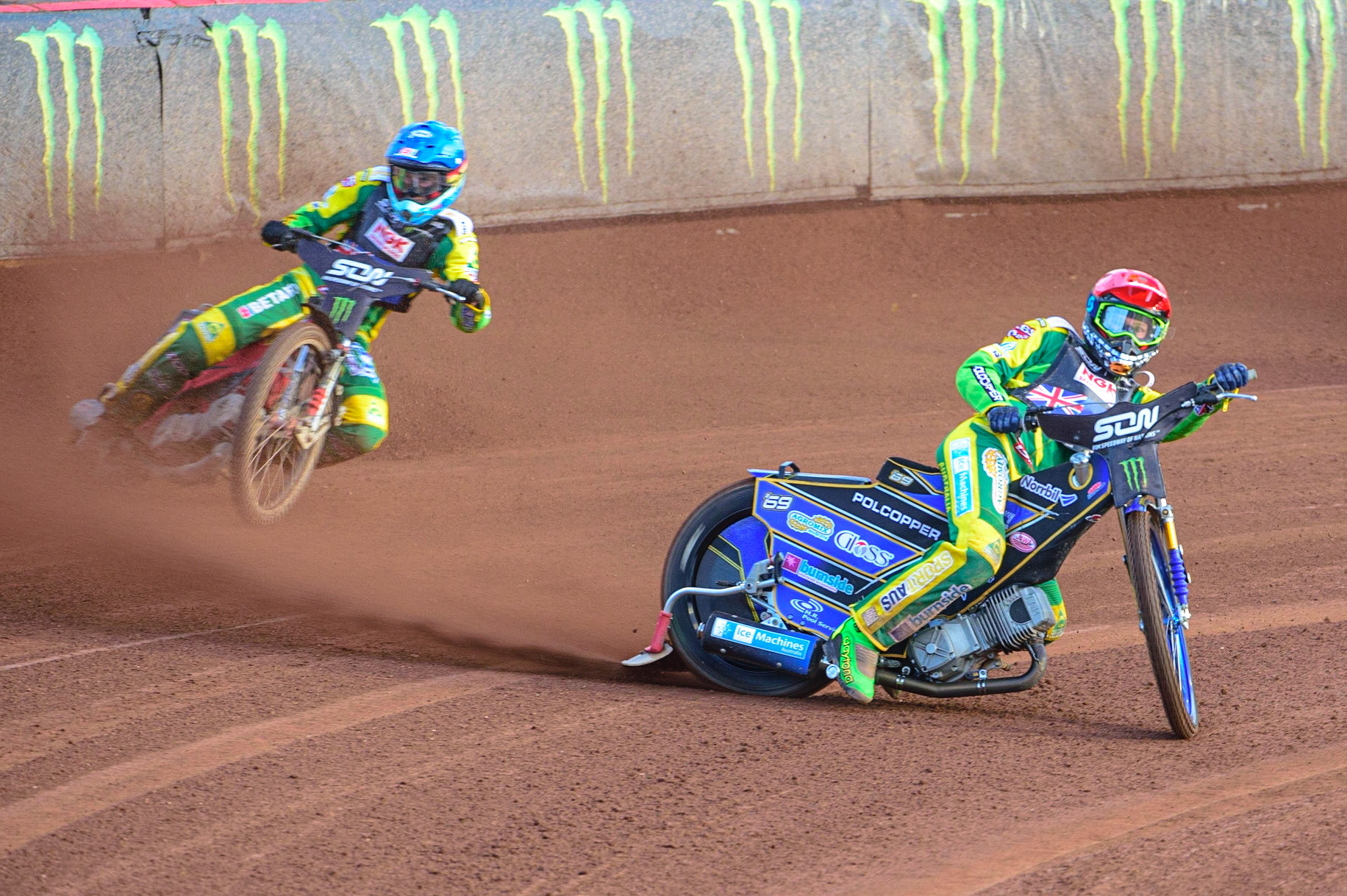MANCHESTER, UK. OCT 16TH Jason Doyle of Australia (Red) leads team mate Max Fricke of Australia (Blue) during the Monster Energy FIM Speedway of Nations at the National Speedway Stadium, Manchester on Saturday  16th October 2021. (Credit: Ian Charles | MI News)
