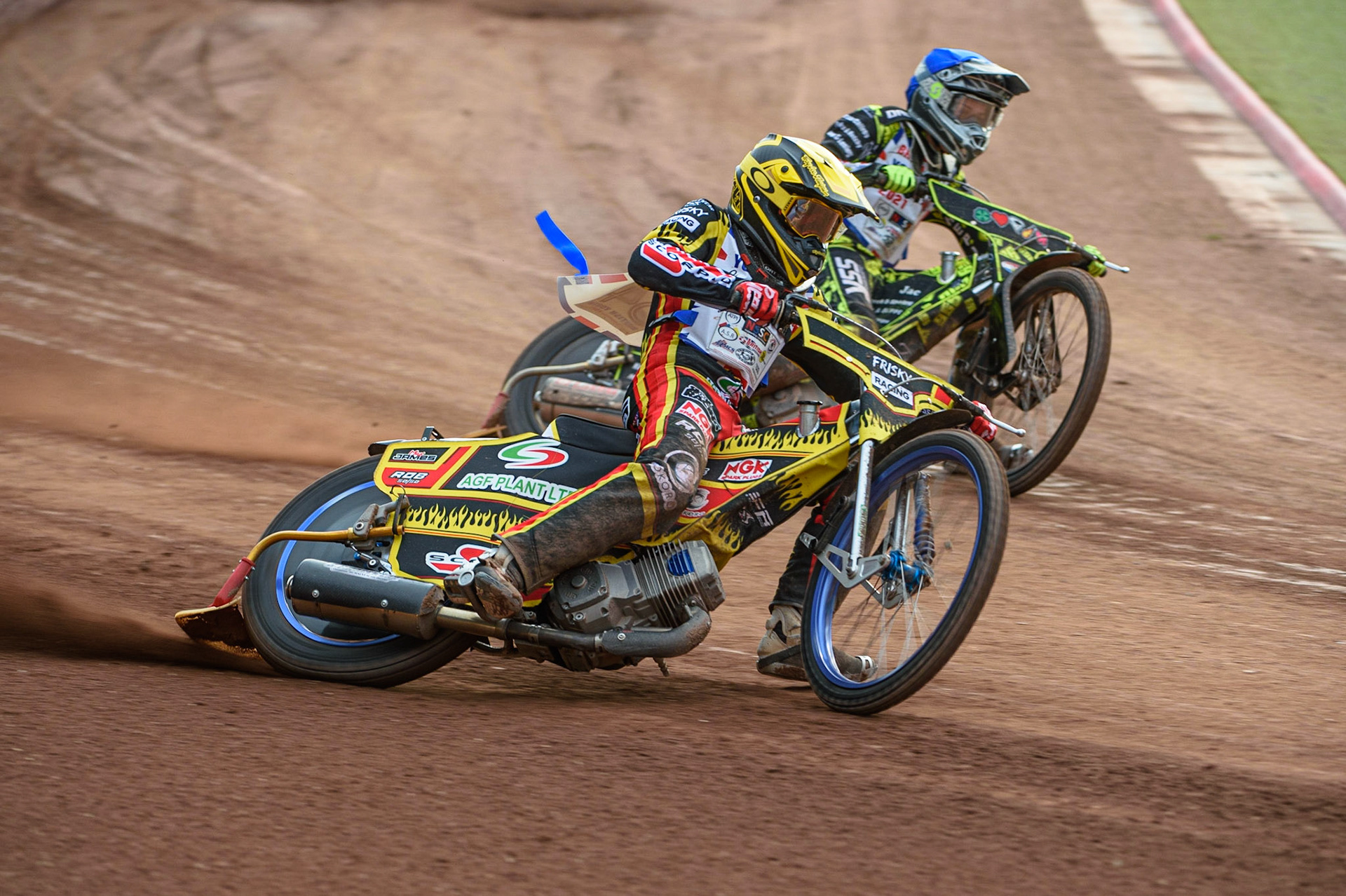 MANCHESTER, UK. MAY 28TH   Ace Pijper (Blue) inside Max James  (Yellow) during the British Junior Championship at the National Speedway Stadium, Manchester on Friday 28th May 2021. (Credit: Ian Charles | MI News)