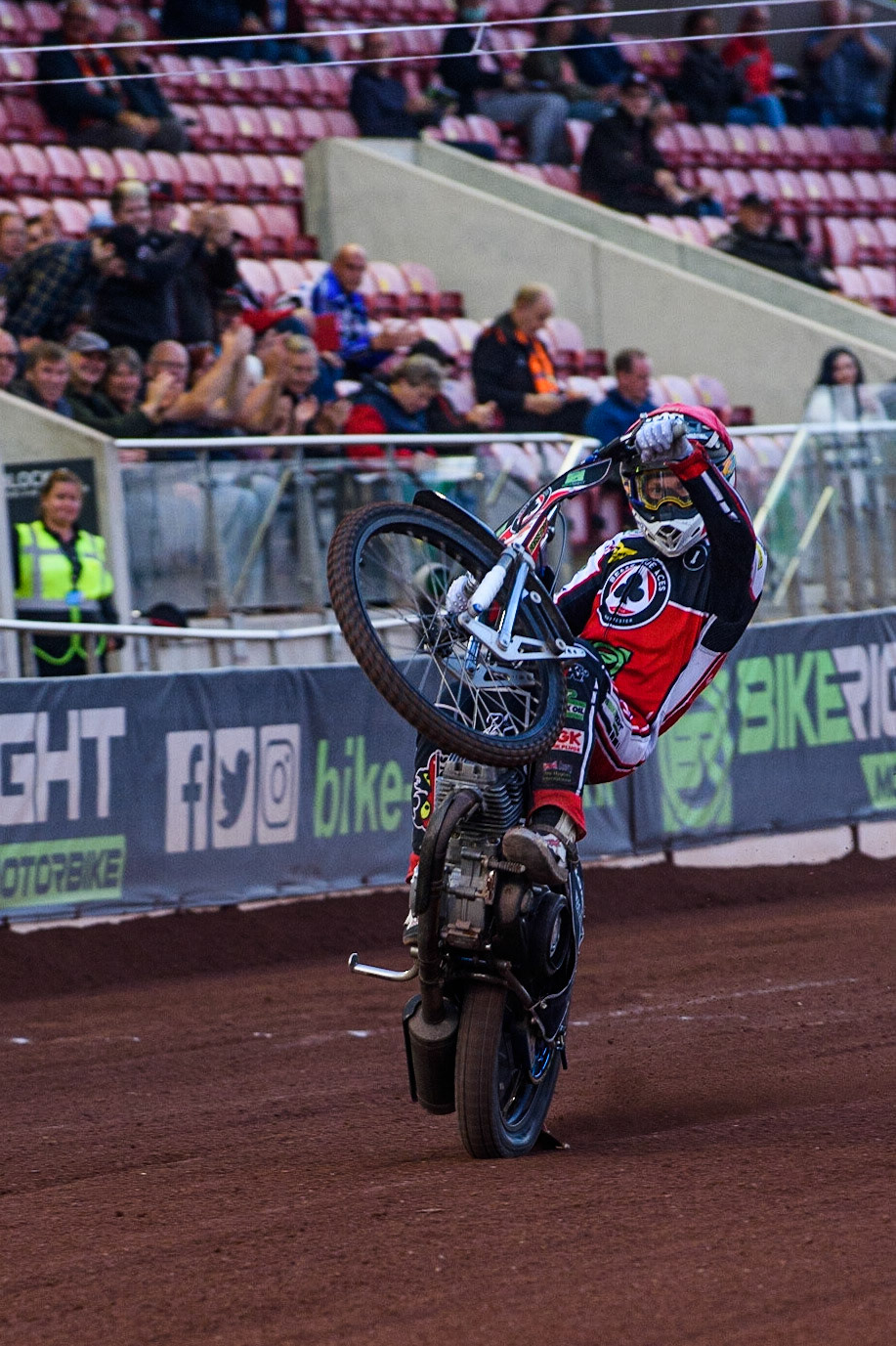 MANCHESTER UKDan Bewley  wheelies during the SGB Premiership match between Belle Vue Aces and Ipswich Witches at the National Speedway Stadium, Manchester on Monday 2nd August 2021. (Credit: Ian Charles | MI News)