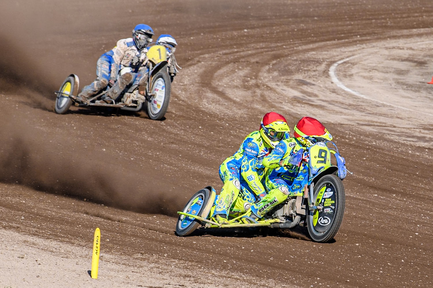 Mitch Goddard &amp; Paul Smith (9) of Great Britain in Red leading Wilfred Detz &amp; Britget Portijk (1) of The Netherlands  in Blue in the Sidecar Support Class Final during the FIM Long Track World Championship Final 5 at the Speed Centre Roden, Roden, Netherlands on Sunday 22nd September 2024. (Photo: Ian Charles | MI News)