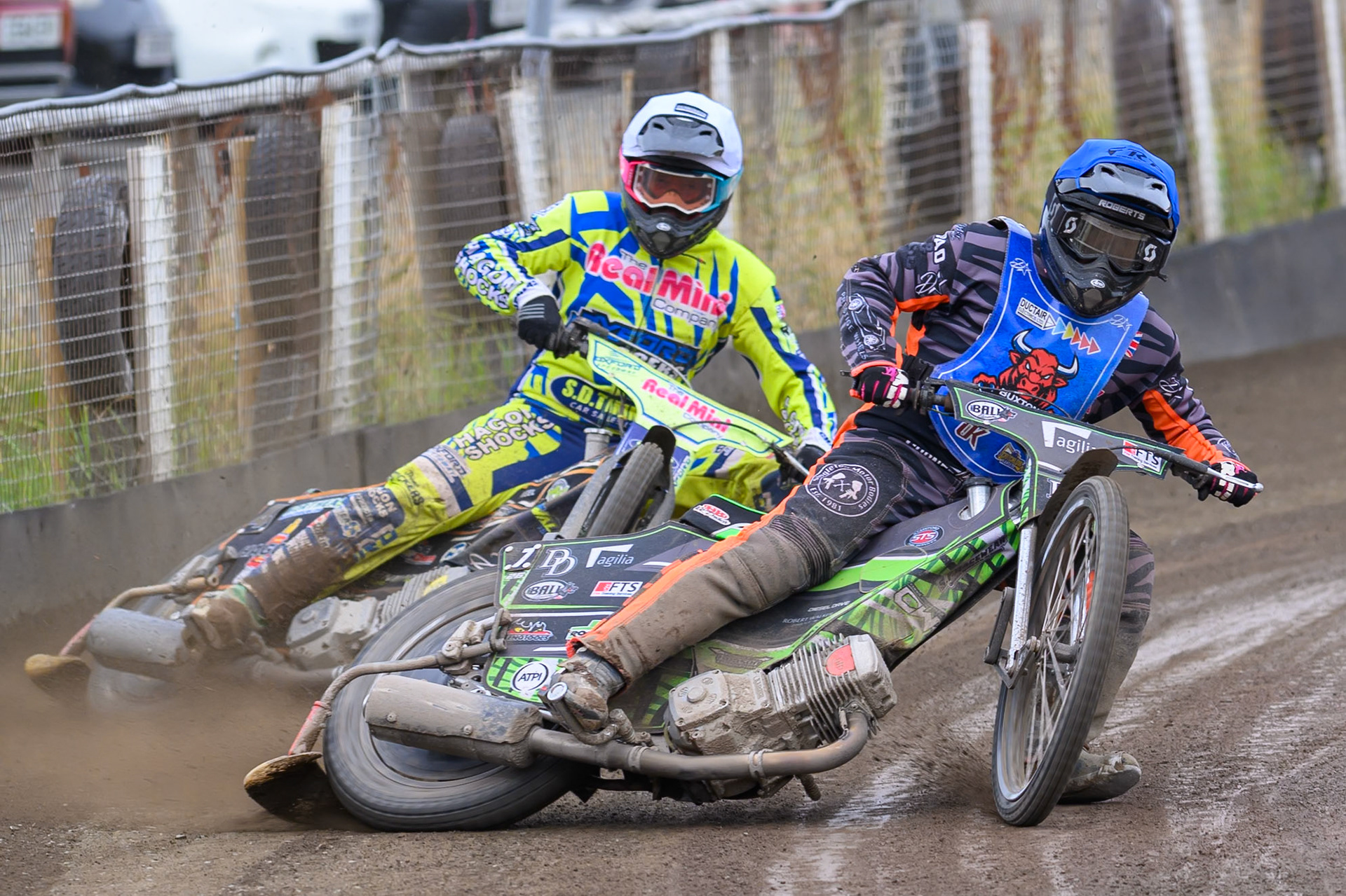 Jack Roberts of Buxton Bulls in Blue leading Ashton Vale of Oxford Chargers in White during the WSRA National Development League match between Buxton Bulls and Oxford Chargers at Hi-Edge Speedway, Buxton on Sunday 2nd August 2026. (Photo: Ian Charles | MI News)