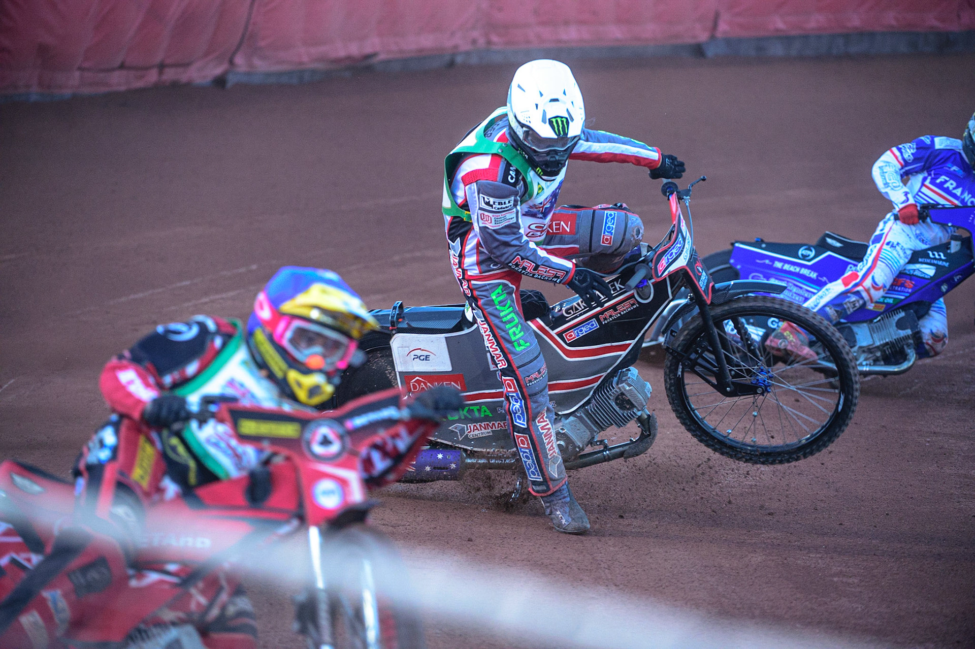 Chris Holder (Australia) (White) starts to spin in front of Max Fricke (Australia) (Red) during the FIM Speedway Grand Prix Challenge at the Peugeot Ashfield Stadium, Glasgow on Saturday 20th August 2022. (Credit: Ian Charles | MI News)