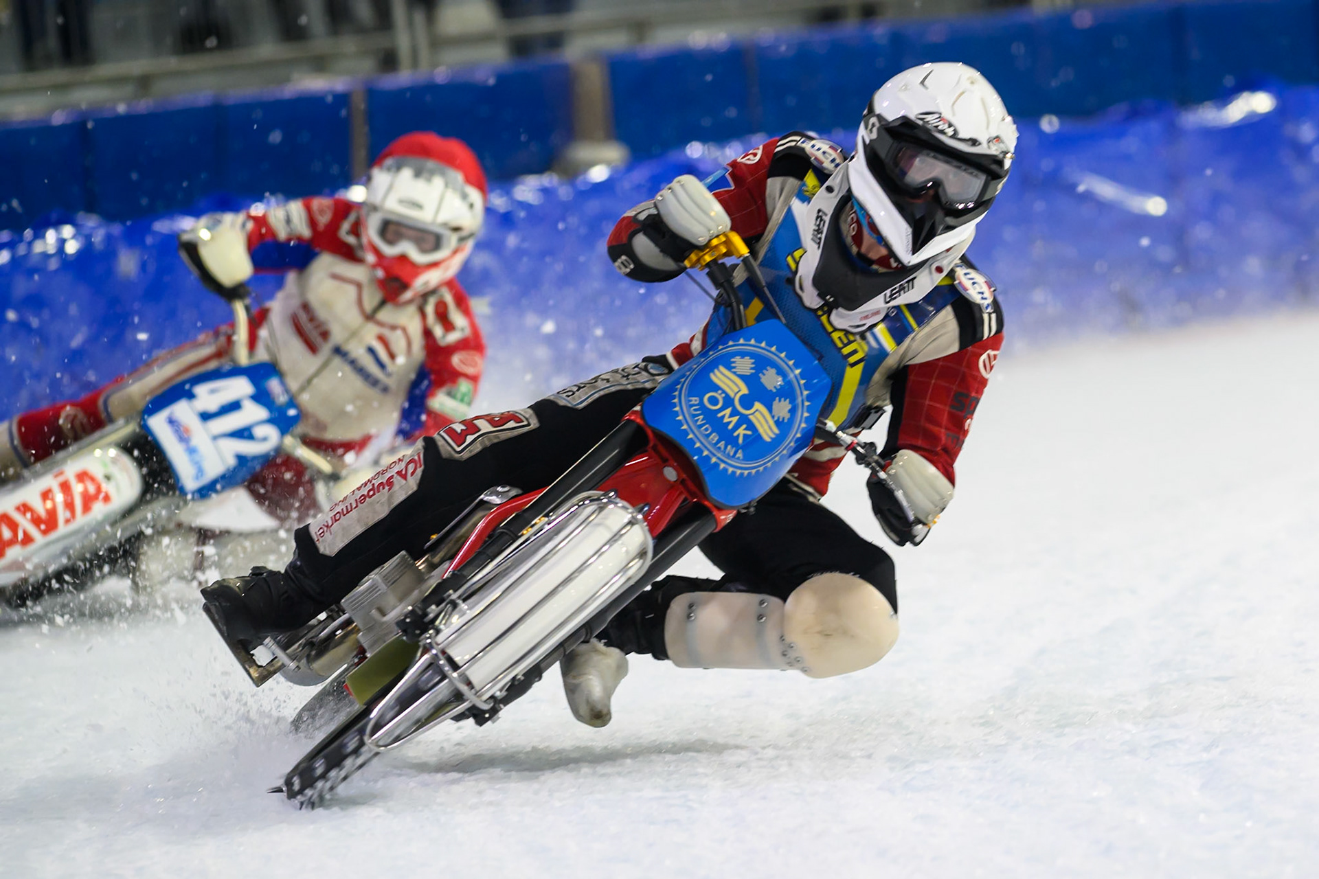 Emil Lingvall of Sweden  in Yellow leading Niek Schaap of The Netherlands  in Red during the ROELOF THIJS BOKAAL at Ice Rink Thialf, Heerenveen on Friday 10th April 2026.  (Photo: Ian Charles | MI News)