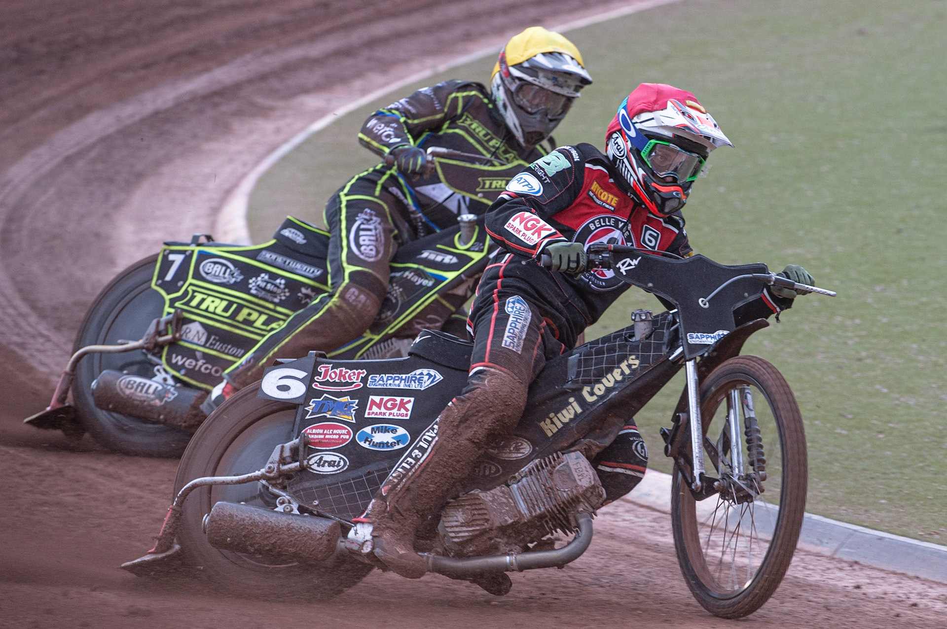Photo: Ian Charles

Ricky Wells (Red) outside Jake Allen  (Yellow)

Belle Vue Aces v Ipswich Witches, British Speedway Premiership, Belle Vue National Speedway Stadium, Manchester, Monday 3  June  2019