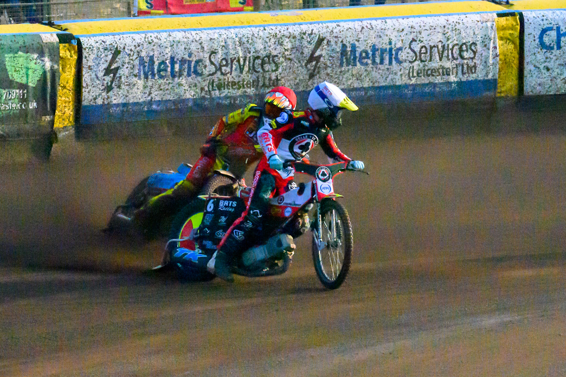 Tate Zischke of Belle Vue Aces in White loses control and flips off his bike during the Rowe Motor Oil Premiership match between Leicester Lions and Belle Vue Aces at the Hydroscan Arena, Leicester on Thursday 23rd July 2026. (Photo: Ian Charles | MI News)