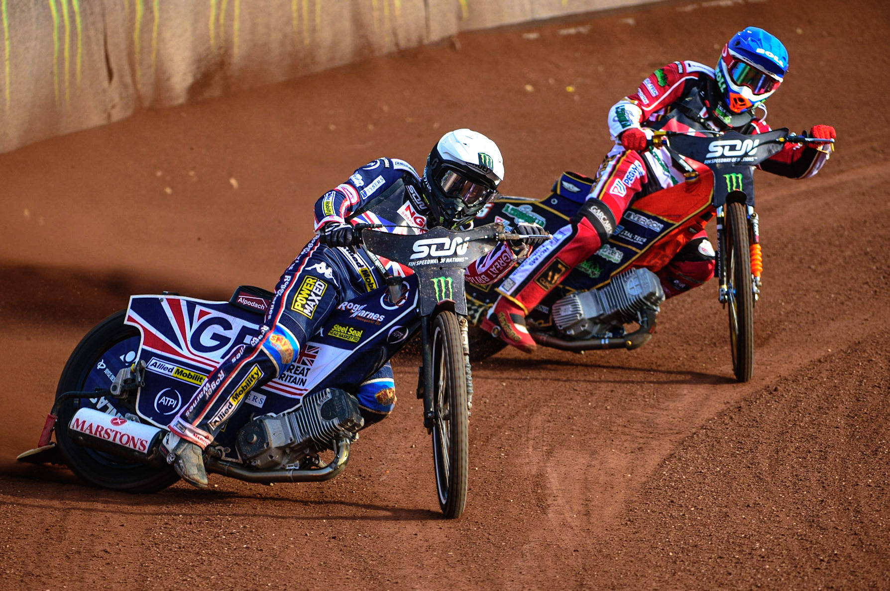 MANCHESTER, UK. OCT 16TH Tai Woffinden of Great Britain (White) leads Mikkel Michelsen of Denmark (Blue) during the Monster Energy FIM Speedway of Nations at the National Speedway Stadium, Manchester on Saturday  16th October 2021. (Credit: Ian Charles | MI News)