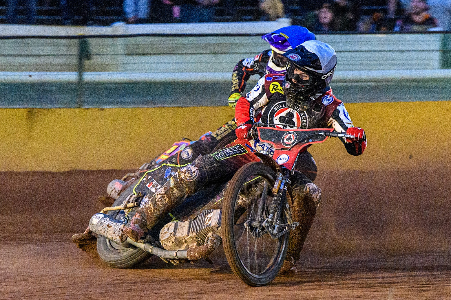Tom Brennan (White) leads Rory Schlein (Blue) during the Sports Insure Premiership match between Wolverhampton Wolves and Belle Vue Aces at Monmore Green Stadium, Wolverhampton on Monday 10th July 2023. (Photo: Ian Charles | MI News)
