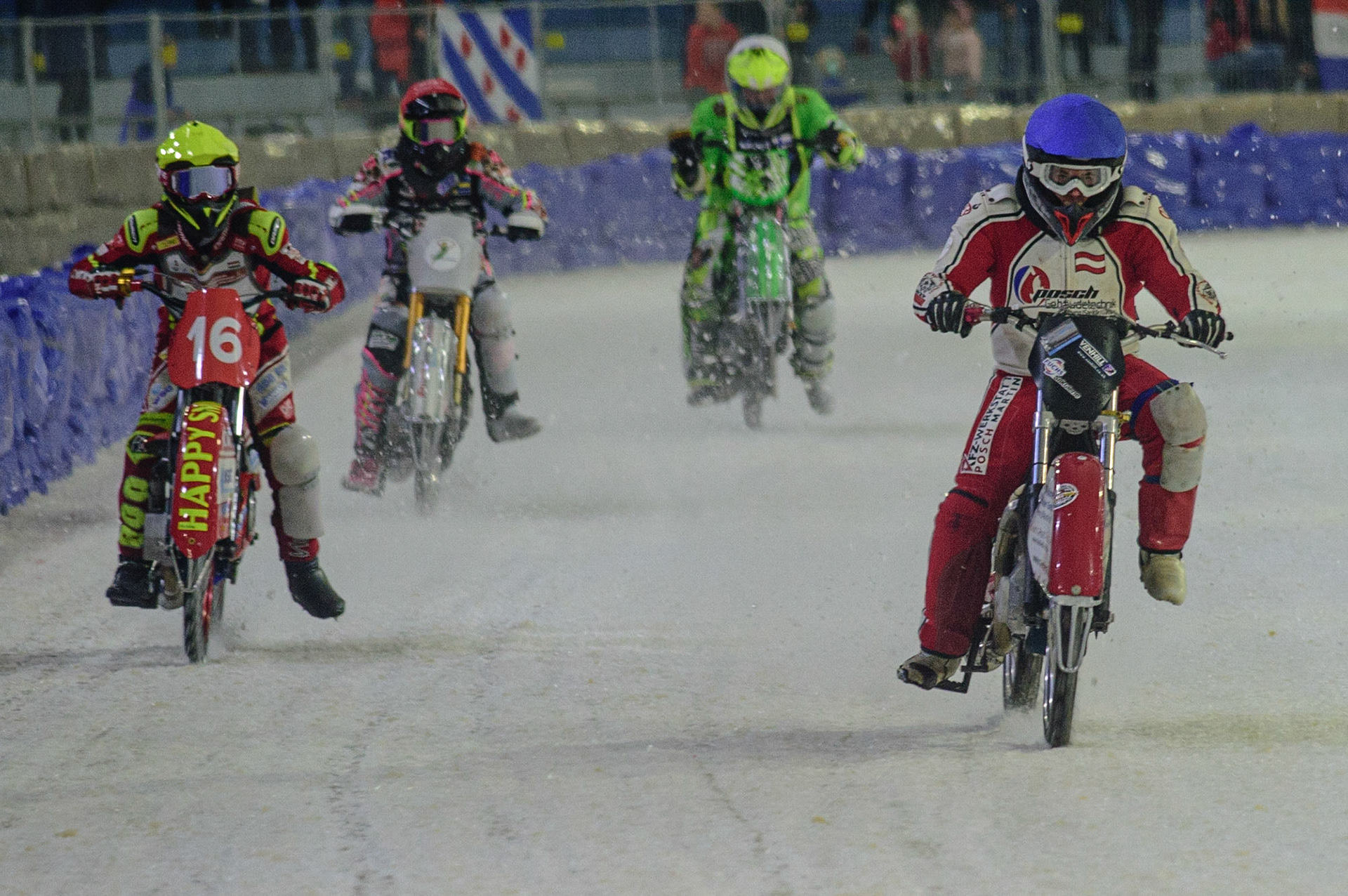 HEERENVEEN, NL. APR 1. Martin Posch (Blue) leads Jasper Iwema (Yellow), Tom Abrahamsson (Red) and Jani Kouvula (White)  during the ROLOEF THIJS BOKAAL  at Ice Rink Thialf, Heerenveen on Friday 1st April 2022. (Credit: Ian Charles | MI News)