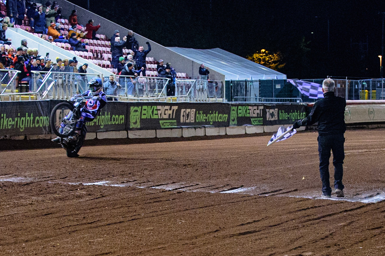 MANCHESTER, UK. OCT 23RD  Dan Bewley  wins the grand final during the Peter Craven Memorial Trophy event at the National Speedway Stadium, Manchester on Saturday 23rd October 2021. (Credit: Ian Charles | MI News)
