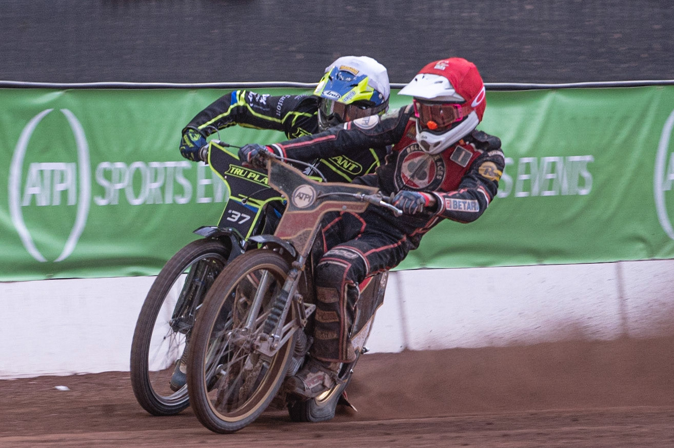 Photo: Ian Charles

Chris Harris (White) and Max Fricke (Red)  battle it out before their crash

Belle Vue Aces v Ipswich Witches, British Speedway Premiership, Belle Vue National Speedway Stadium,  Manchester, Monday 3  June  2019