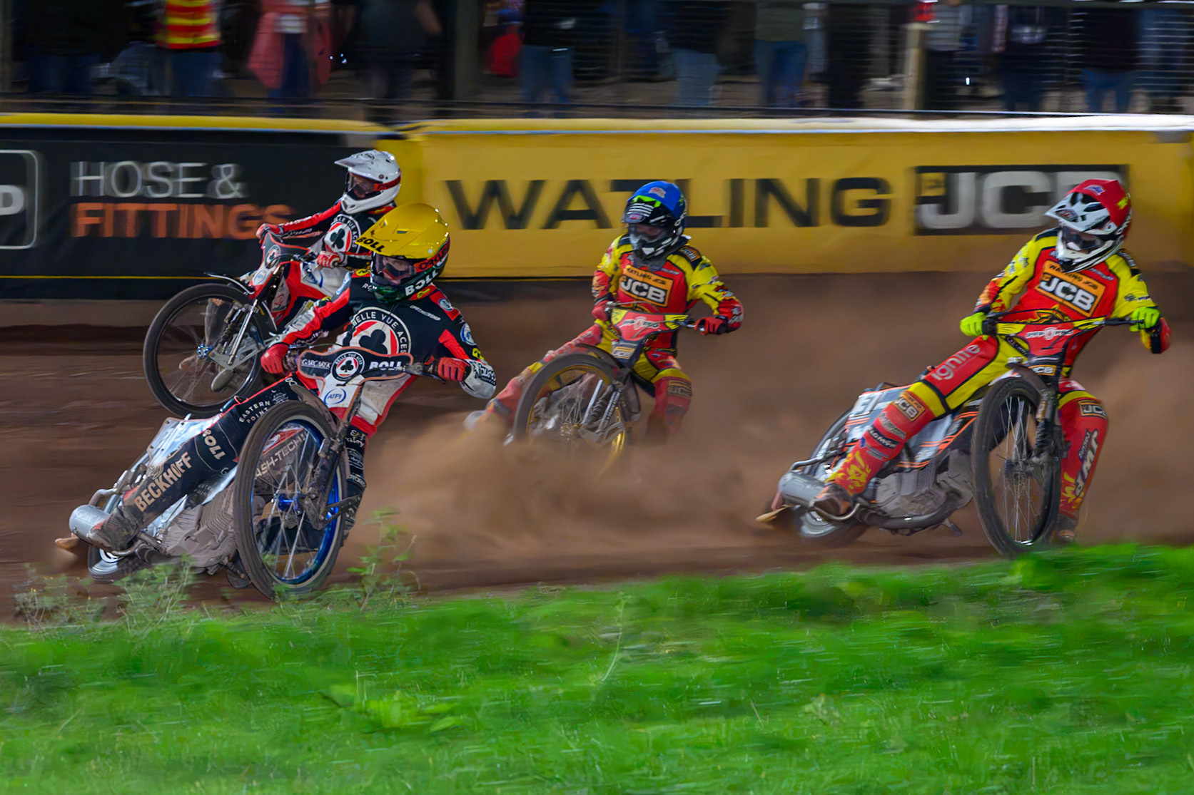 Brady Kurtz of Belle Vue Aces in Yellow leading Sam Masters of Leicester Lions in Red Peter Kildemand of Belle Vue Aces  in White  and Joe Thompson of Leicester Lions in Blue  and Sam Masters of Leicester Lions in Red during the Rowe Motor Oil Premiership match between Leicester Lions and Belle Vue Aces at the Hydroscan Arena, Leicester on Monday 7th September 2026. (Photo: Ian Charles | MI News)