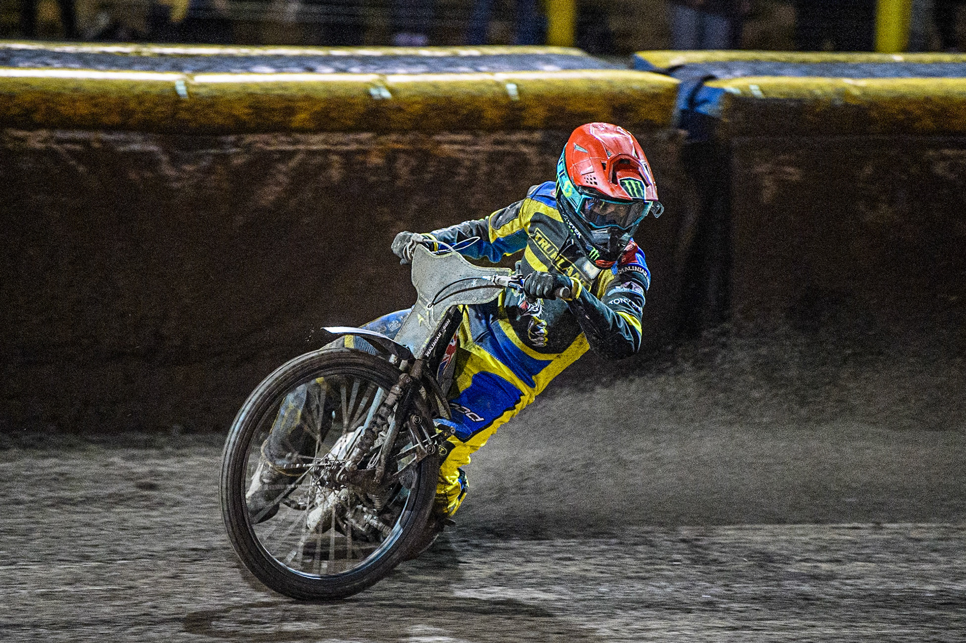 Chris Holder looks for his team mate during the Sports Insure Premiership Grand Final Second Leg match between Sheffield Tigers and Ipswich Witches at Owlerton Stadium, Sheffield on Thursday 5th October 2023. (Photo: Ian Charles | MI News)