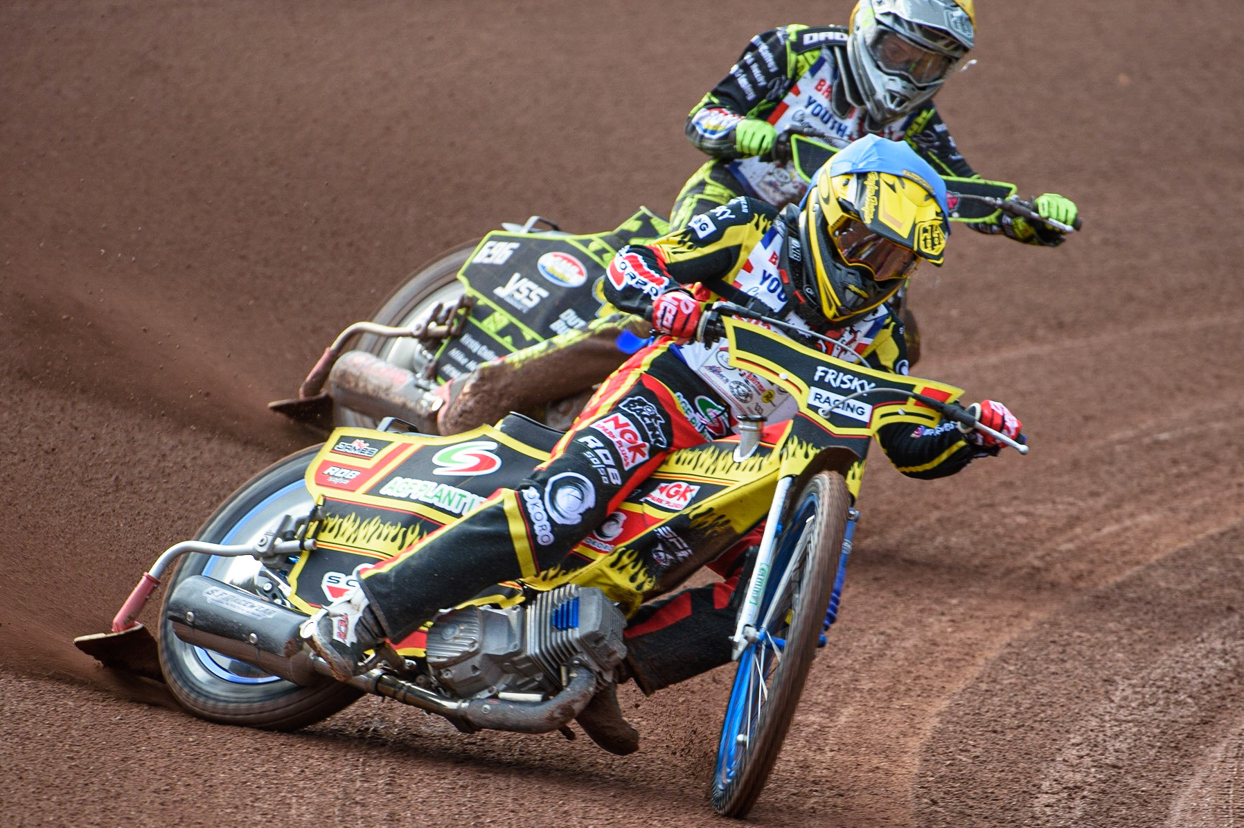 MANCHESTER, UK. MAY 28TH   Max James (Blue) leads Ace Pijper (Yellow) during the British Junior Championship at the National Speedway Stadium, Manchester on Friday 28th May 2021. (Credit: Ian Charles | MI News)