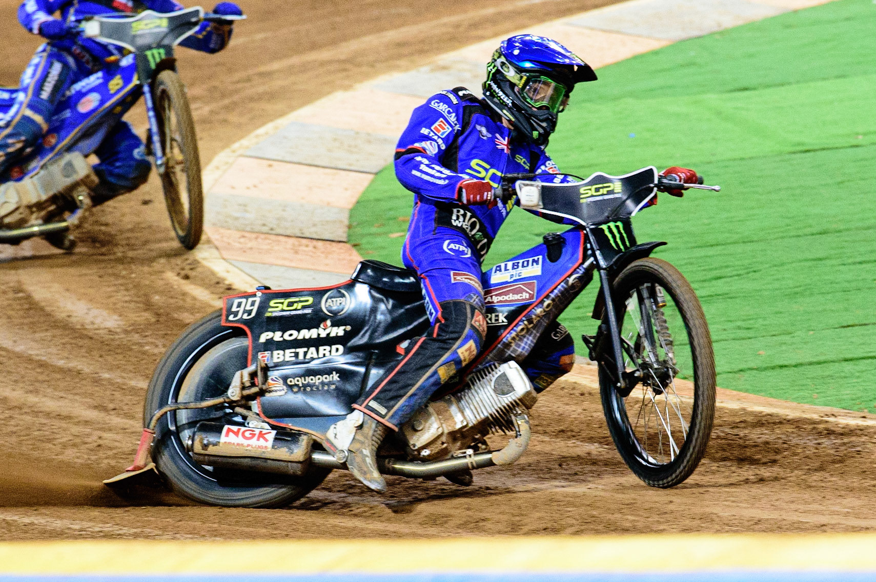 Dan Bewley (99) on his way to being the First British rider since 2007 to win the British Speedway GP during the FIM  Speedway Grand Prix of Great Britain at the Principality Stadium, Cardiff on Saturday 13th August 2022. (Credit: Ian Charles | MI News