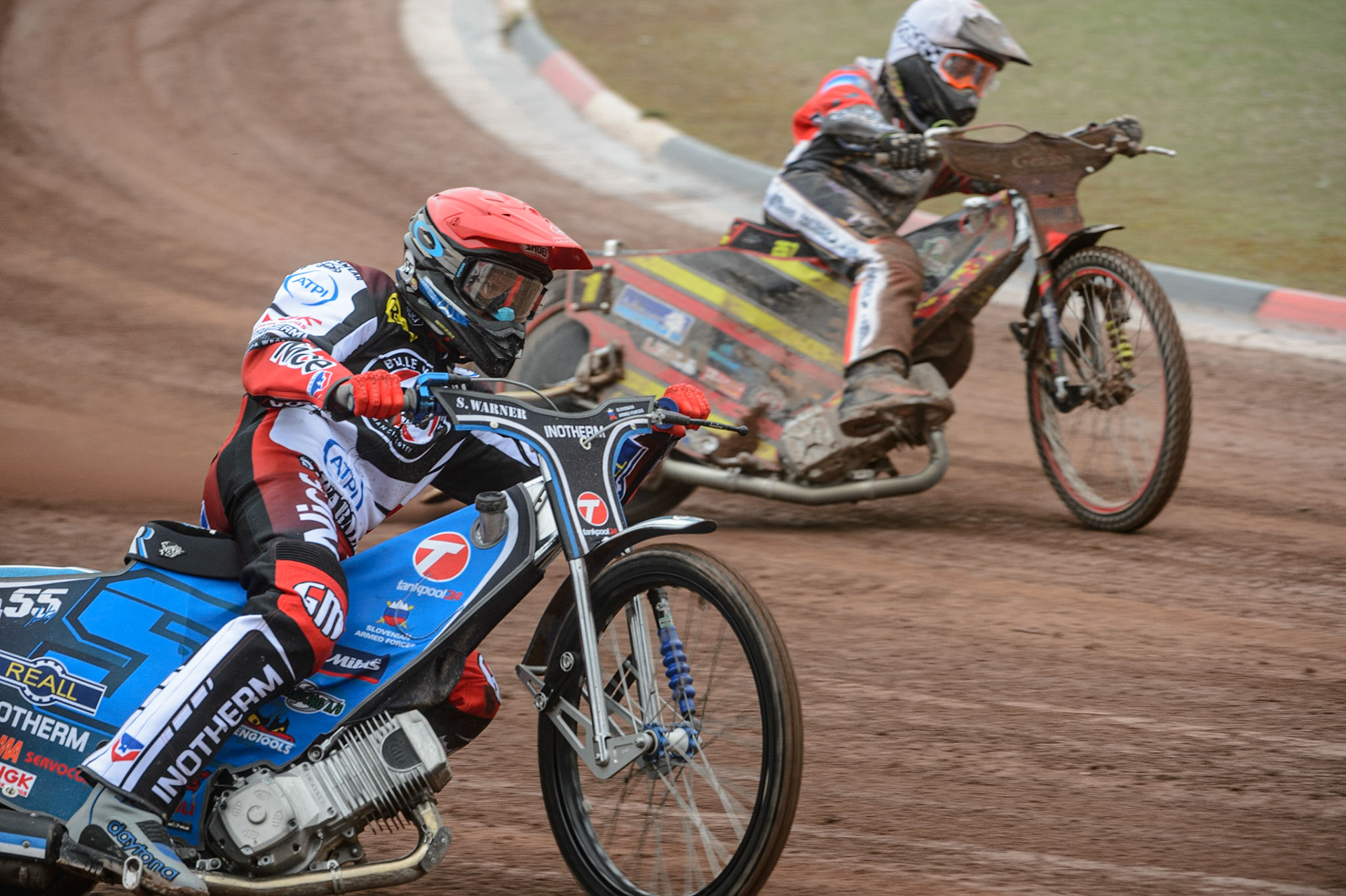 MANCHESTER, UK. MAY 2ND  Matej Žagar  (Red) outside Michael Palm Toft  (White) during the SGB Premiership match between Belle Vue Aces and Peterborough at the National Speedway Stadium, Manchester on Monday 2nd May 2022. (Credit: Ian Charles | MI News)