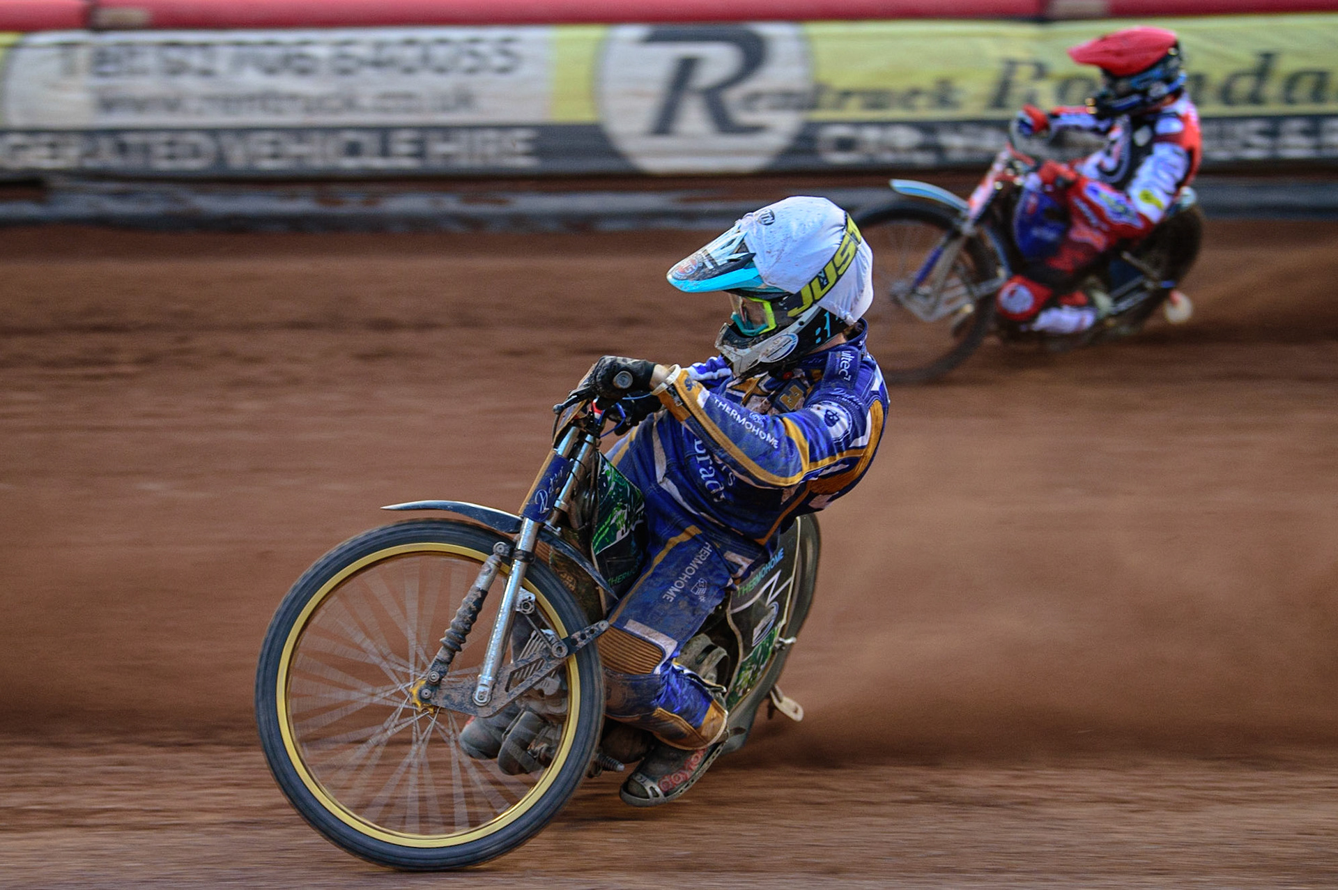 MANCHESTER UK  Richard Lawson  (White) inside Matej Zagar  (Red) during the SGB Premiership match between Belle Vue Aces and King's Lynn Stars at the National Speedway Stadium, Manchester on Monday 11th July 2022. (Credit: Ian Charles | MI News)