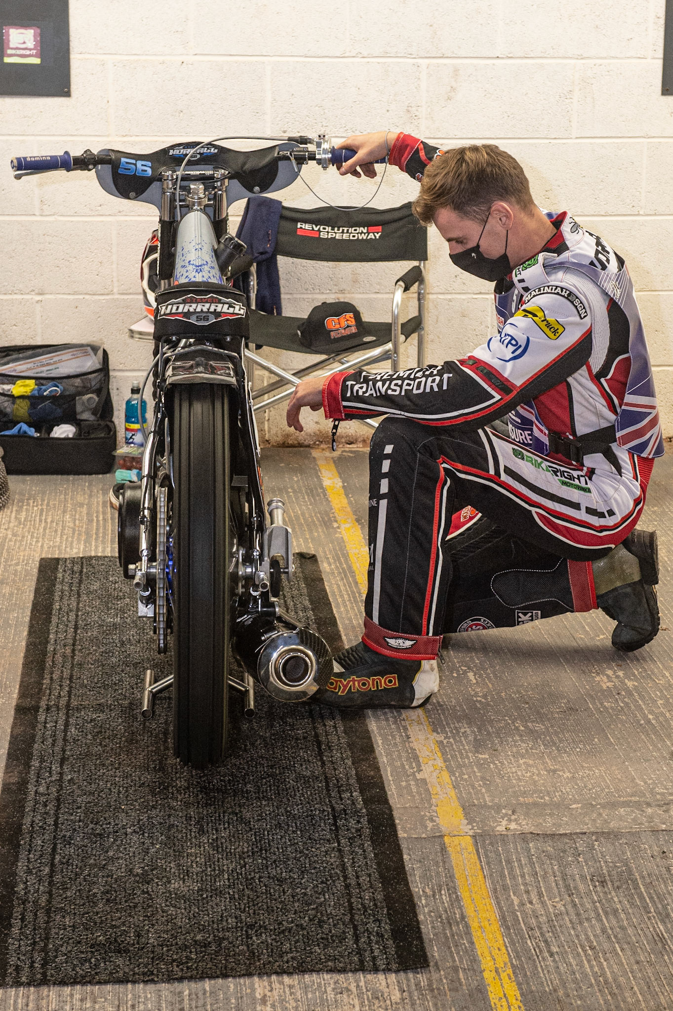 Photo: Ian CharlesSteve Worrall  checks his bikeSports Insure British Speedway Championship Final, National Speedway Stadium, Manchester Monday  28  September  2020