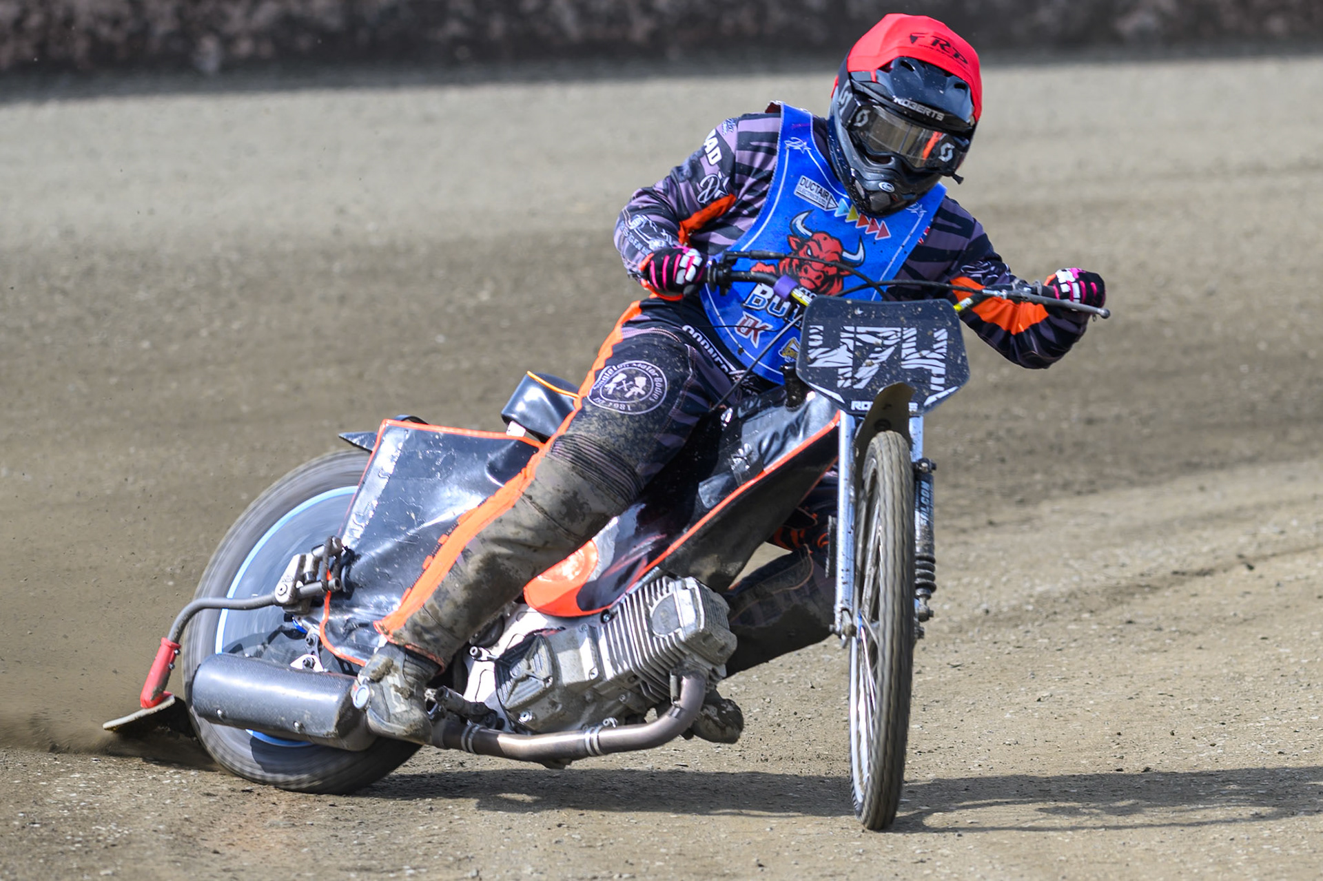 Jack Roberts of Buxton Bulls   in action during the Challenge match between Buxton Bulls and Leicester Lion Cubs at Hi-Edge Speedway, Buxton on Sunday 26th April 2026. (Photo: Ian Charles | MI News)
