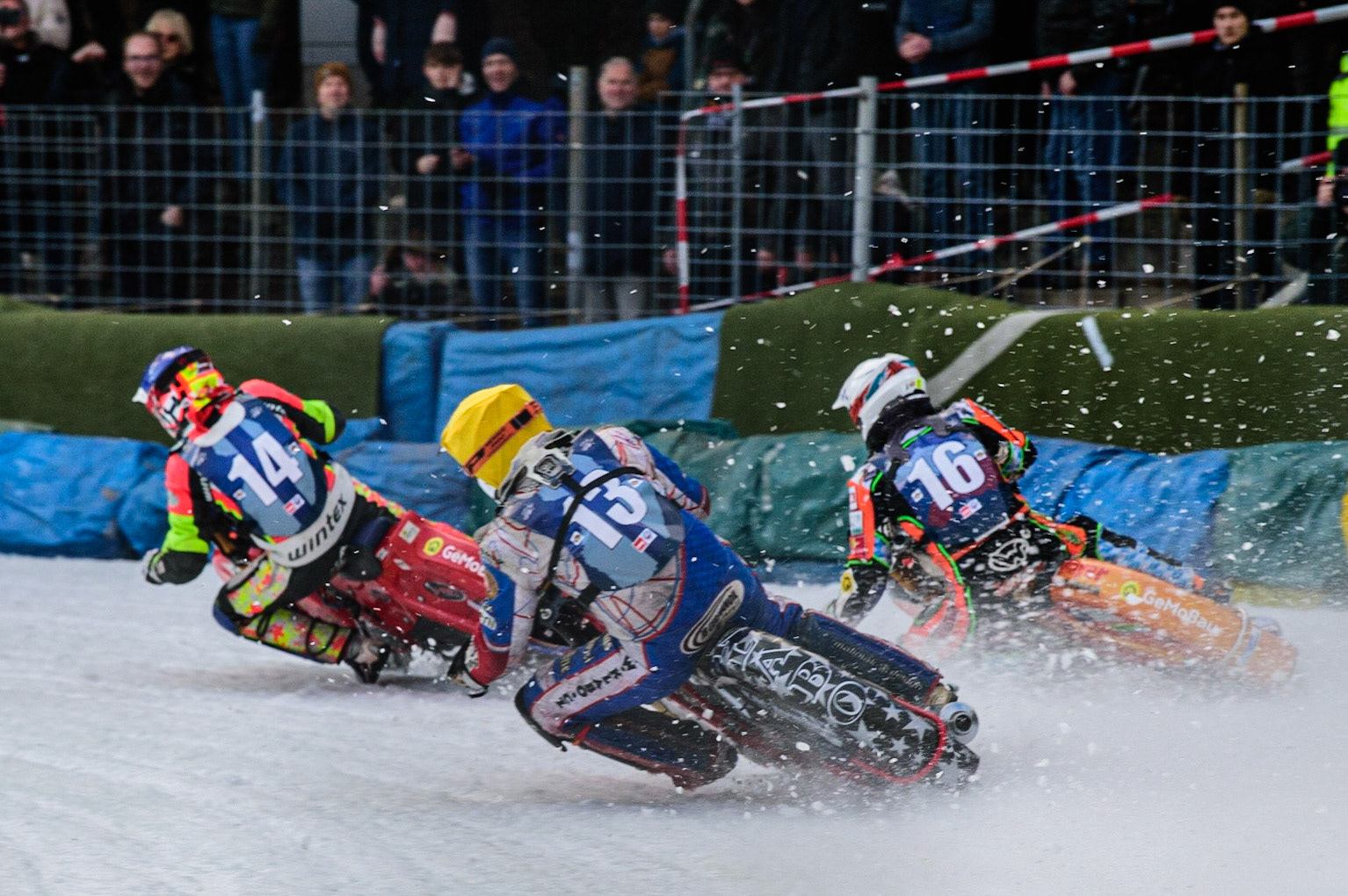 Jan Klatovsky (Yellow) chases Markus Jell (White) and Harald Simon (Blue) during the German Individual Ice Speedway Championship at Horst-Dohm-Eisstadion, Berlin on Friday 3rd March 2023. (Photo: Ian Charles | MI News)