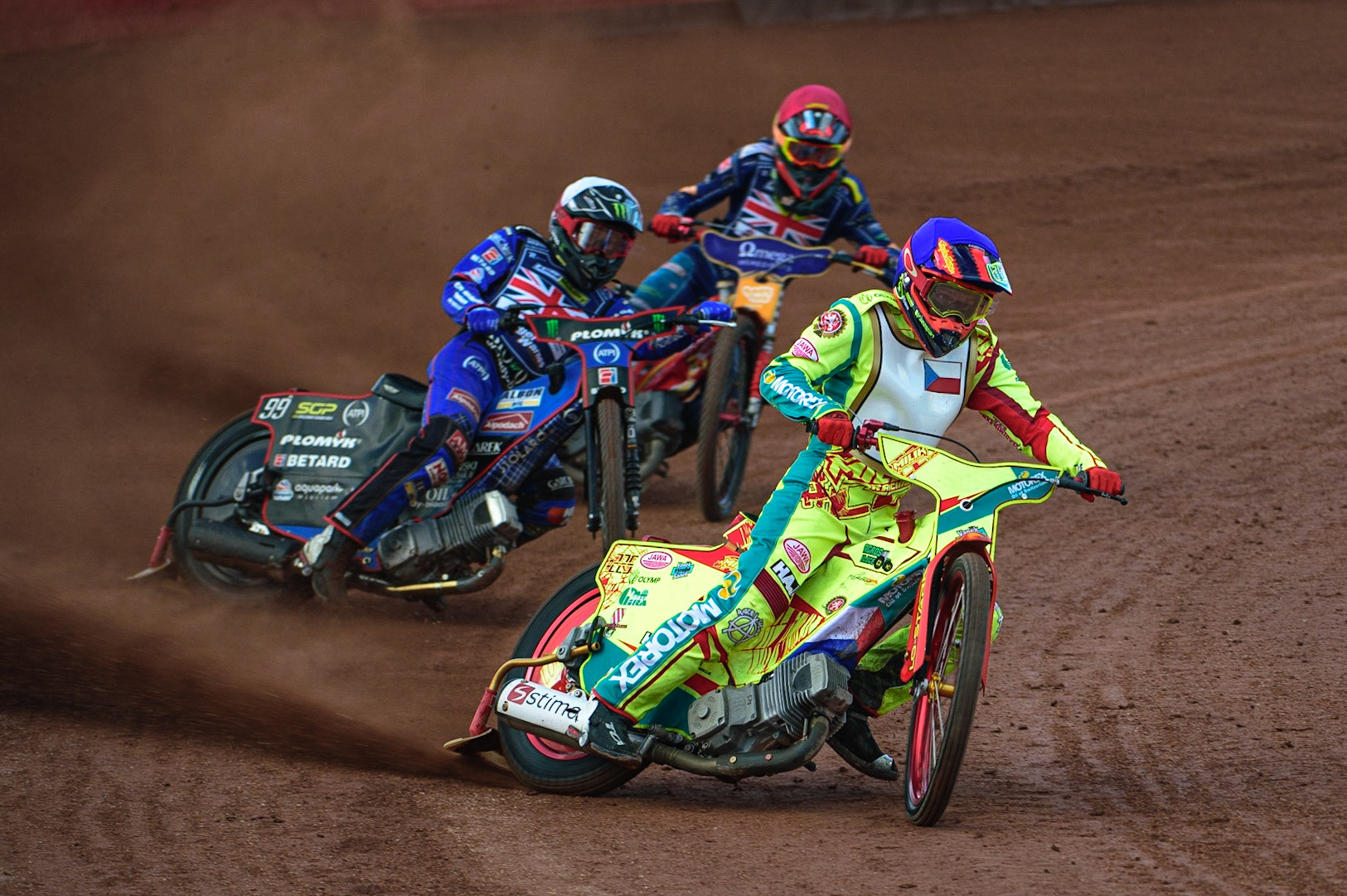 Vaclav Milik (Czech Rep)  (Blue) leads Dan Bewley (Great Britain) (White) and Drew Kemp (Great Britain) (Red) during the FIM Speedway Grand Prix Challenge at the Peugeot Ashfield Stadium, Glasgow on Saturday 20th August 2022. (Credit: Ian Charles | MI News)
