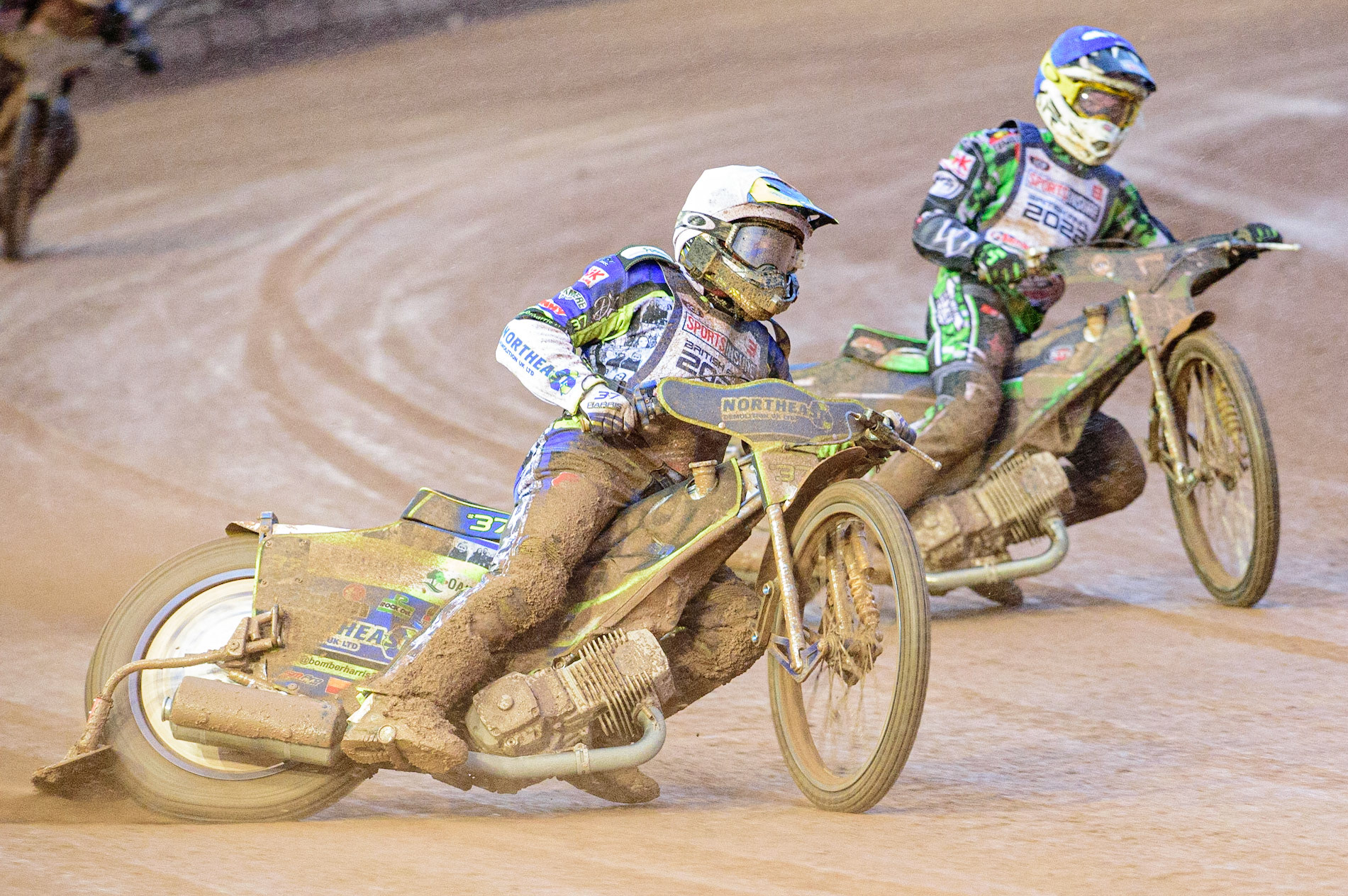 Chris Harris  (White) outside Charles Wright  (Blue) during the Sports Insure British Speedway Championship Final at the National Speedway Stadium, Bellevue, Manchester, England on Monday 1st August 2022. (Photo by: Ian Charles | MI News)