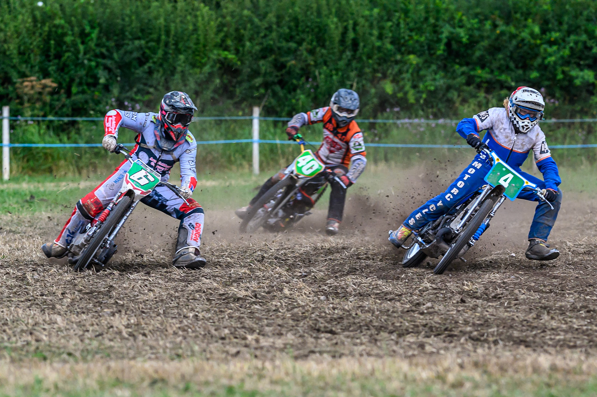 Simon Hammersley (4) rides inside Max Derrick (6) during the ACU Northern Grass Track Riders Championship at Cheshire Grass Track Club, Frog Lane, Knutsford, Cheshire on Sunday 20th July 2025. (Photo: Ian Charles | MI News)