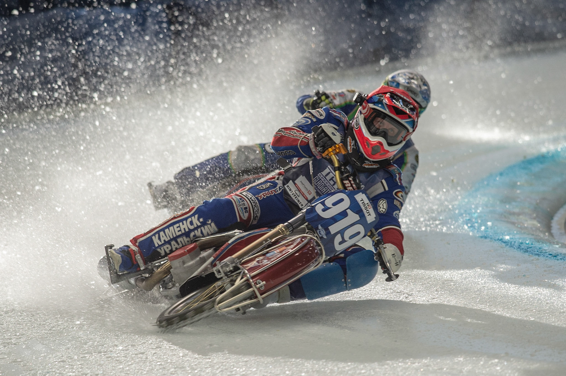 Photo: Ian Charles

Dmitri Khomitsevich (919) leads Dinar Valeev (114)

FIM Ice Speedway Gladiators World Championship, Event 4.1, Max-Aicher-Arena, Inzell, Germany, Saturday 16 March 2019