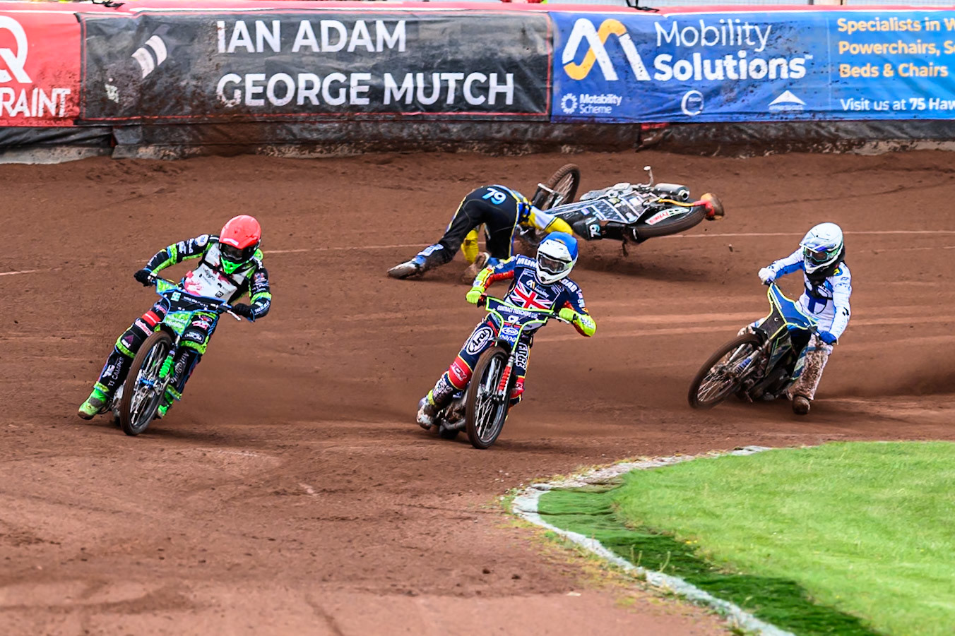 Noel Wahlquist of Sweden falls on the second turn during the FIM SGP2 Qualifying Round at the Peugeot Ashfield Stadium in Glasgow on Saturday 24th May 2025. (Photo: Ian Charles | MI News)