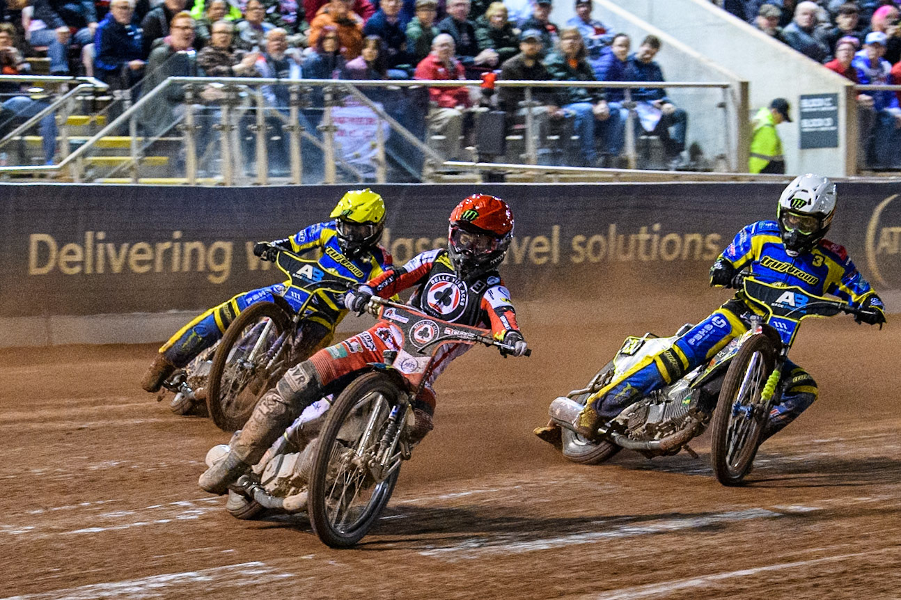 Belle Vue Aces' Jaimon Lidsey  in Red leading Sheffield Tigers' Chris Holder  in White and Sheffield Tigers' Jack Holder  in Yellow during the Rowe Motor Oil Premiership Play Off Semi Final 2, 1st Leg match between Belle Vue Aces and Sheffield Tigers at the National Speedway Stadium, Manchester on Monday 16th September 2024. (Photo: Ian Charles | MI News)