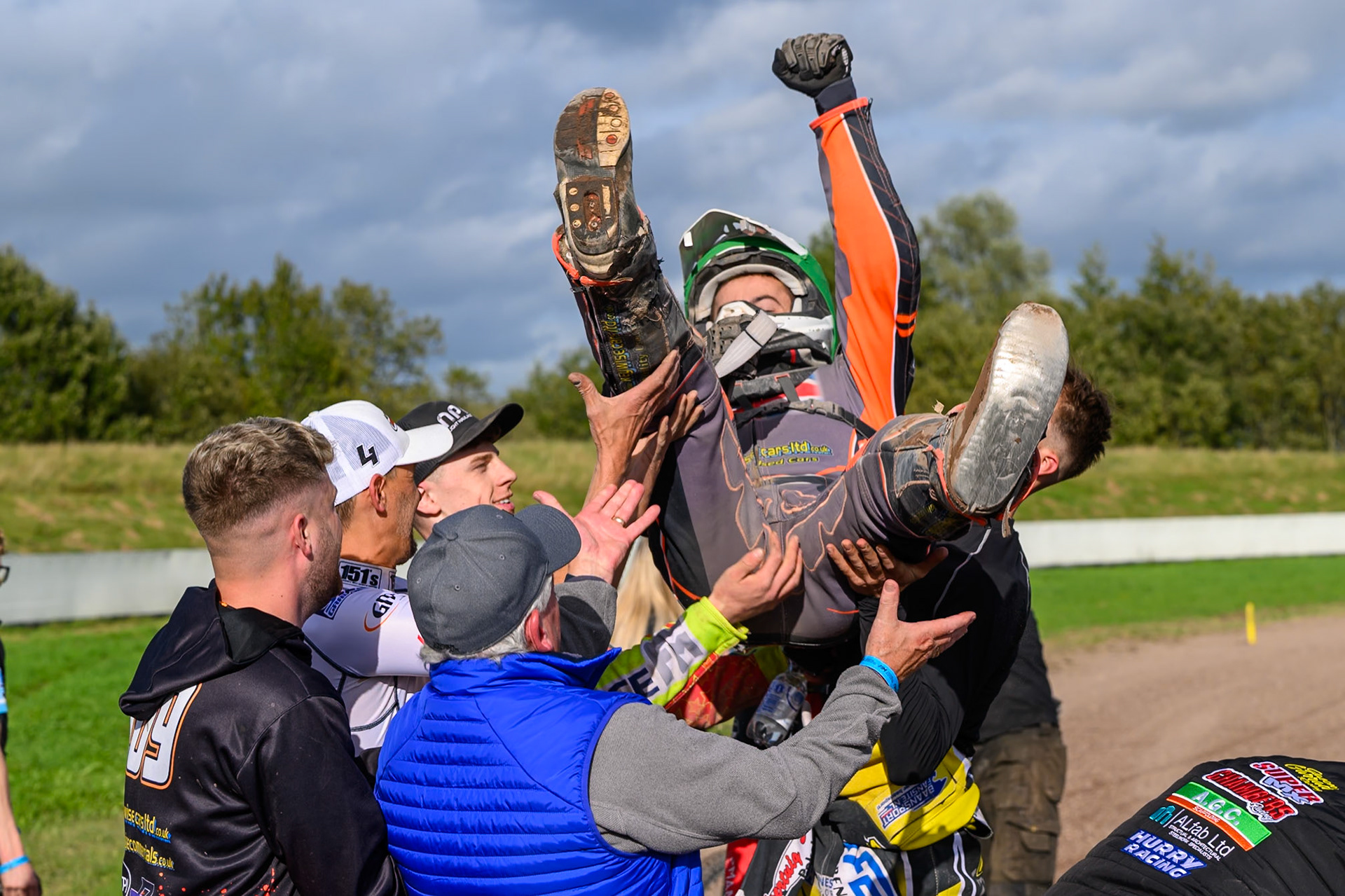 Zach Wajtknecht (109) of Great Britain gets the bumps as World Champion during the FIM Long Track World Championship Final 4, at the Speed Centre Roden, Netherlands on Sunday 21st September 2025. (Photo: Ian Charles | MI News)during the FIM Long Track World Championship Final 4, at the Speed Centre, Roden on Sunday 21st September 2025. (Photo: Ian Charles | MI News)