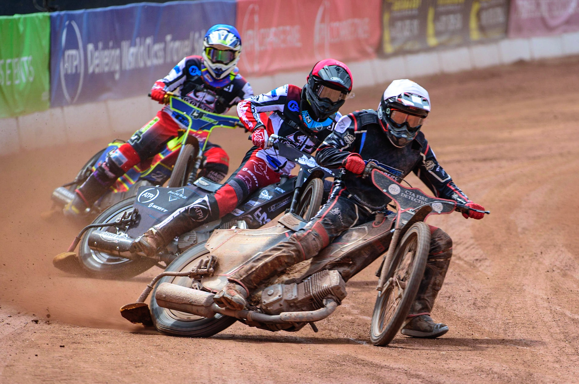 MANCHESTER, UK.  JUN 3RD  Ben Morley (White) leads Harry McGurk  (Red) and Nathan Ablitt  (Blue) during the National Development League match between Belle Vue Colts and Oxford Chargers at the National Speedway Stadium, Manchester on Friday 3rd June 2022. (Credit: Ian Charles | MI News)