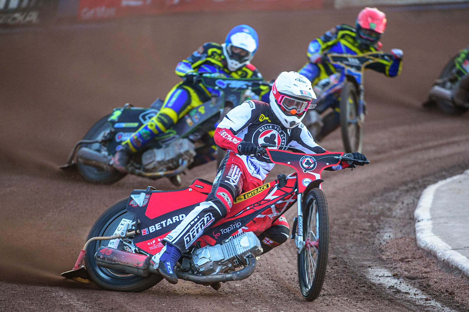 SHEFFIELD, UK. APR 14TH    Max Fricke  (White) leads Jack Holder  (Red) and Craig Cook (Blue) during the SGB Premiership League Cup match between Sheffield Tigers and Belle Vue Aces at Owlerton Stadium, Sheffield on Thursday 14th April 2022. (Credit: Ian Charles | MI News)