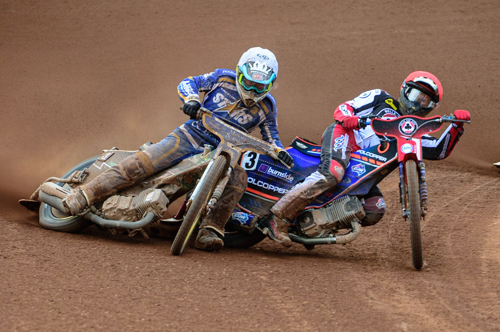 MANCHESTER UK Brady Kurtz  (Red) shoves Richard Lawson (White) out of the way  during the SGB Premiership match between Belle Vue Aces and King's Lynn Stars at the National Speedway Stadium, Manchester on Monday 11th July 2022. (Credit: Ian Charles | MI News)