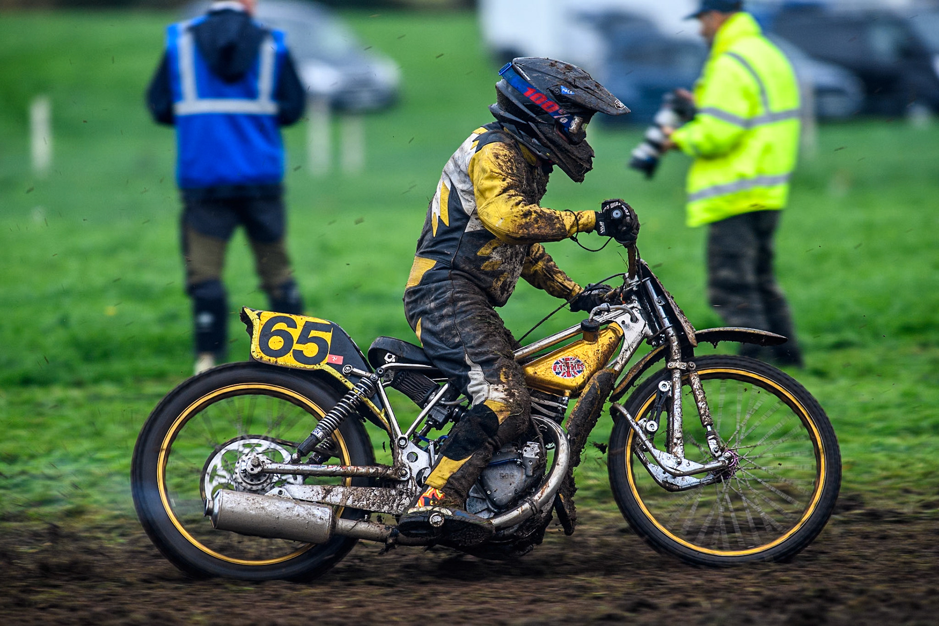 Tim Dixon (65) in action in the 500cc Upright Class during the ACU British Upright Championships at Woodhouse Lance, Gawsworth, Cheshire on Sunday 8th September 2024. (Photo: Ian Charles | MI News)
