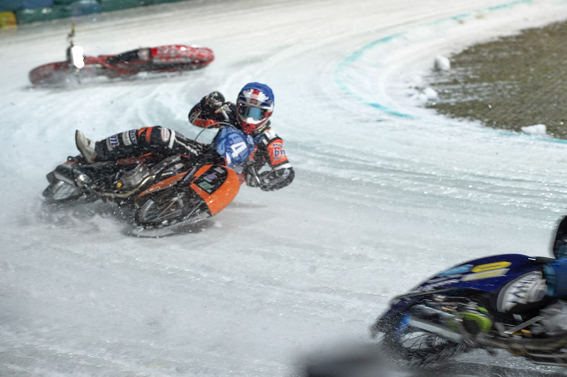 BERLIN GERMANY  - February 29  Martin Haarahiltunen (White) inside team mate Niclas Svensson of Sweden leading Lukas Hutla (Blue) who then loses control as his team mate Jan Klatovsky of The Czech Republic spins off  during theIce Speedway of Nations (Day 1) at the Horst-Dohm-Eisstadion, Berlin,  on Saturday 29 February 2020. (Credit: Ian Charles | MI News)