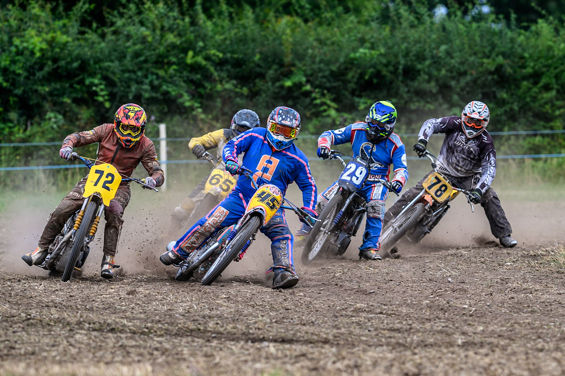 Action from a Pre 75 class heat during the ACU Northern Grass Track Riders Championship at Cheshire Grass Track Club, Frog Lane, Knutsford, Cheshire on Sunday 20th July 2025. (Photo: Ian Charles | MI News)
