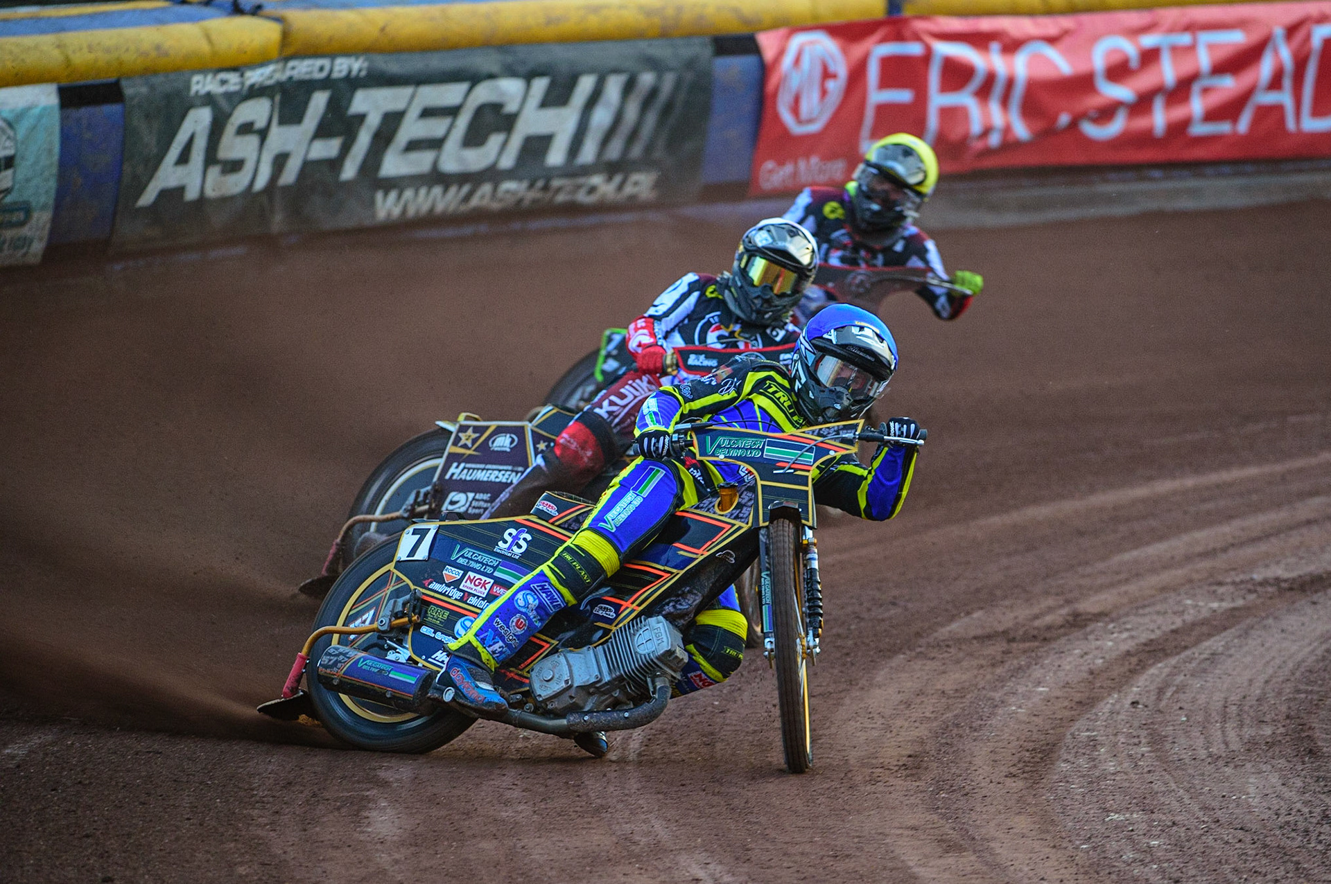 SHEFFIELD, UK. APR 14TH  Connor Mountain   (Blue) leads Norick Blödorn  (White) and Tom Brennan  (Yellow)  during the SGB Premiership League Cup match between Sheffield Tigers and Belle Vue Aces at Owlerton Stadium, Sheffield on Thursday 14th April 2022. (Credit: Ian Charles | MI News)