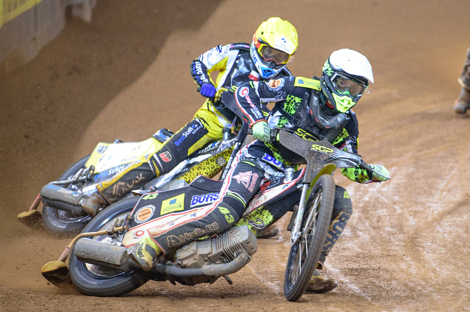 Casper Henriksson (Sweden)  (White) leads Wiktor Lampart (Poland) (Yellow) during the FIM  Speedway Grand Prix  2 of Great Britain at the Principality Stadium, Cardiff on Sunday 14th August 2022. (Credit: Ian Charles | MI News)
