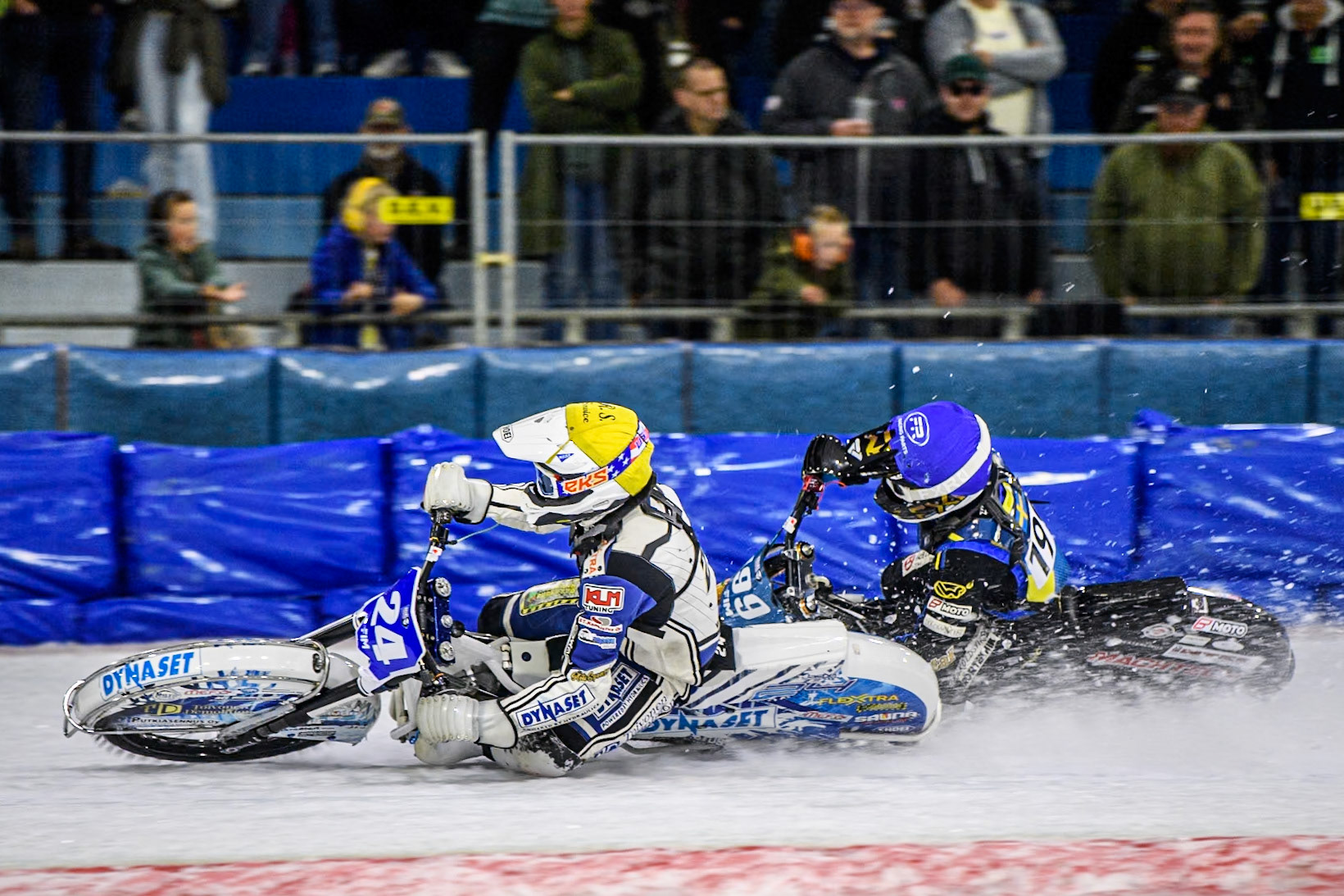 Max Koivula (24) of Finland in Yellow rides inside Martin Haarahiltunen (199) of Sweden in Blue during the FIM Ice Speedway Gladiators World Championship, Final 4 at the Ice Stadium, Thialf, Heerenveen on Sunday 6th April 2025. (Photo: Ian Charles | MI News)