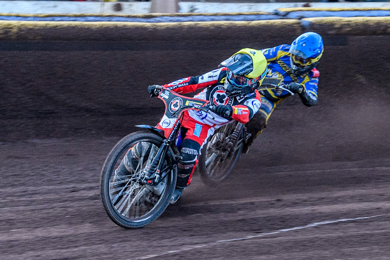 Belle Vue Aces' Ben Cook  in Yellow leading Sheffield Tigers' Kyle Howarth  in Blue during the Premiership KO Cup Quarter Final, 2nd Leg match between Sheffield Tigers and Belle Vue Aces at Owlerton Stadium, Sheffield on Thursday 9th May 2024. (Photo: Ian Charles | MI News)