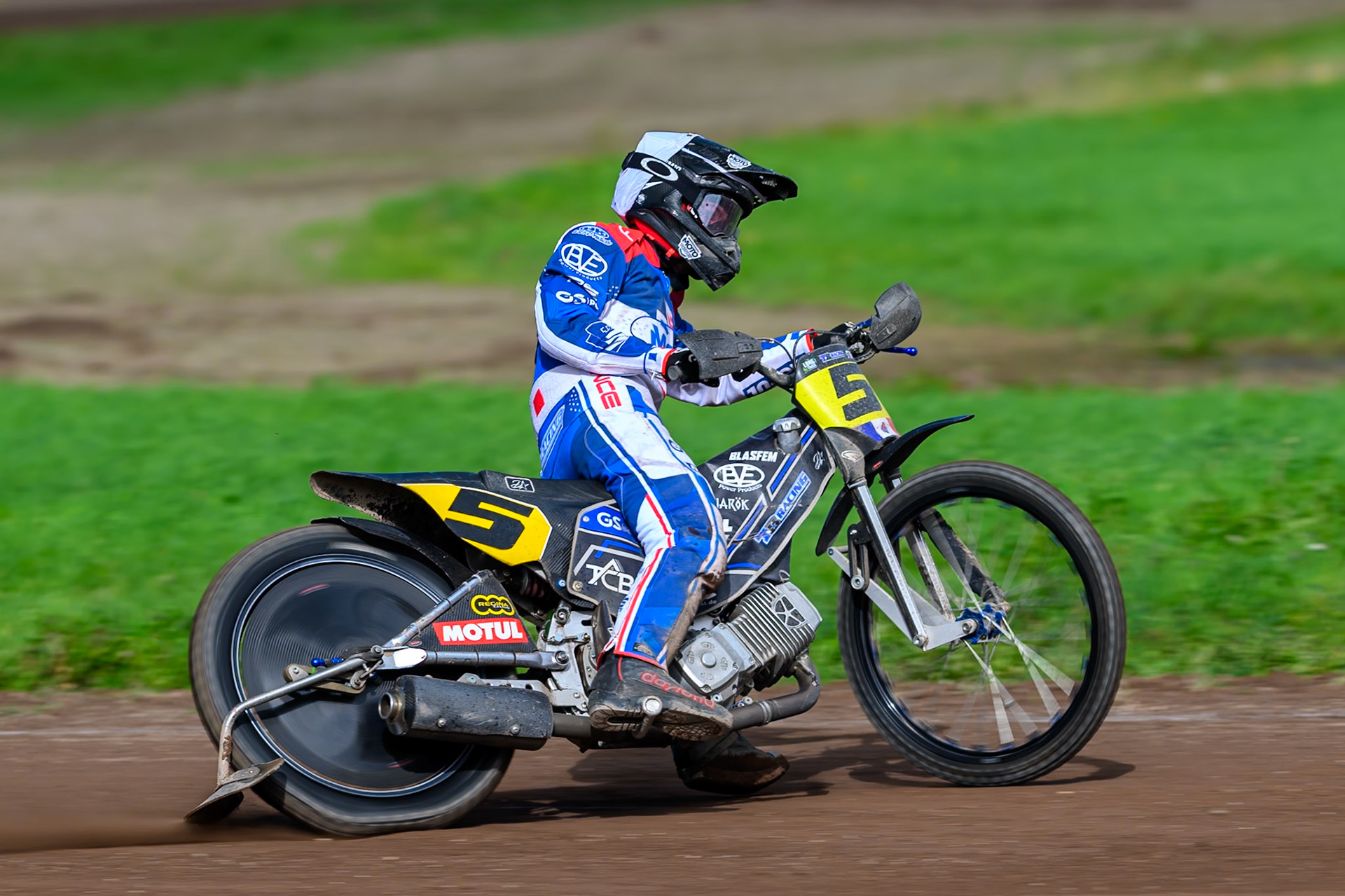 Tino Bouin (5) of France in action during the FIM Long Track of Nations 2026 at the Speed Centre Roden in the Netherlands on Sunday 20th September 2026. (Photo: Ian Charles | MI News)