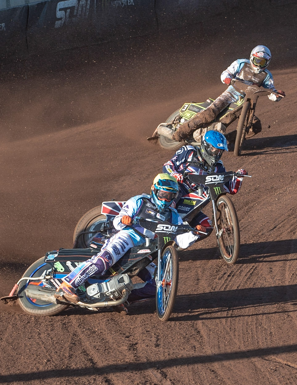 Photo: Ian Charles

Dimitri Berge (Yellow) leads Craig Cook (Blue) and David Bellego (White)

Monster Energy FIM Speedway Of Nations, Race Off 2, Belle Vue National Speedway Stadium, Manchester 7 May  2019