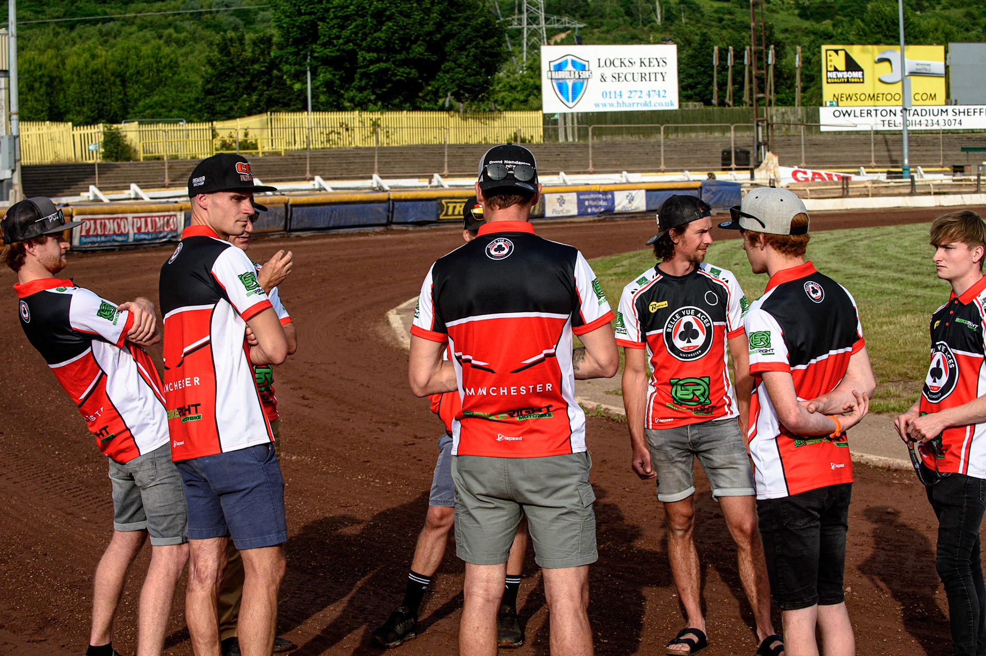 SHEFFIELD, UK. JULY 1ST     Belle Vue BikeRight Aces  team talk during the SGB Premiership match between Sheffield Tigers and Belle Vue Aces at Owlerton Stadium, Sheffield on Thursday 1st July 2021. (Credit: Ian Charles | MI News)