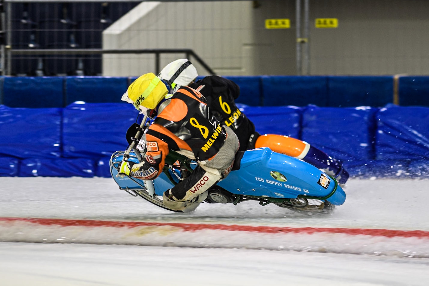 Melwin Björklin of Sweden in Yellow rides inside Leon Kramer of The Netherlands in White during the Roelof Thijs Bokaal, Ice Rink Thialf, Heerenveen, Netherlands on Friday 4th April 2025. (Photo: Ian Charles | MI News)